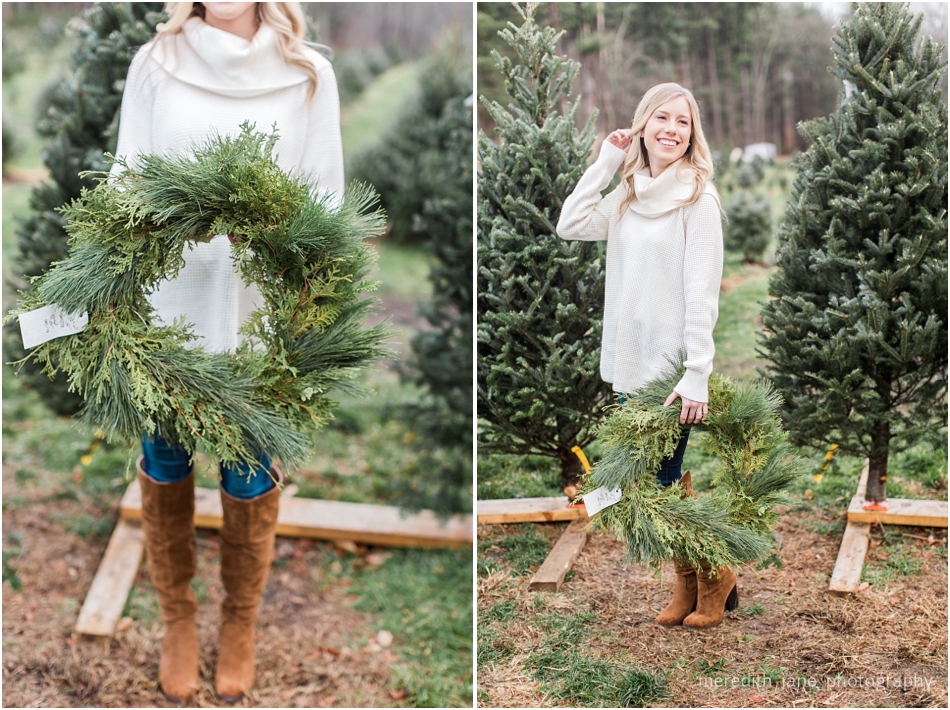 Melissa And Hunter S Christmas Kisses Mistletoe Acres Tree Farm East Bridgewater Ma Meredith Jane Photography