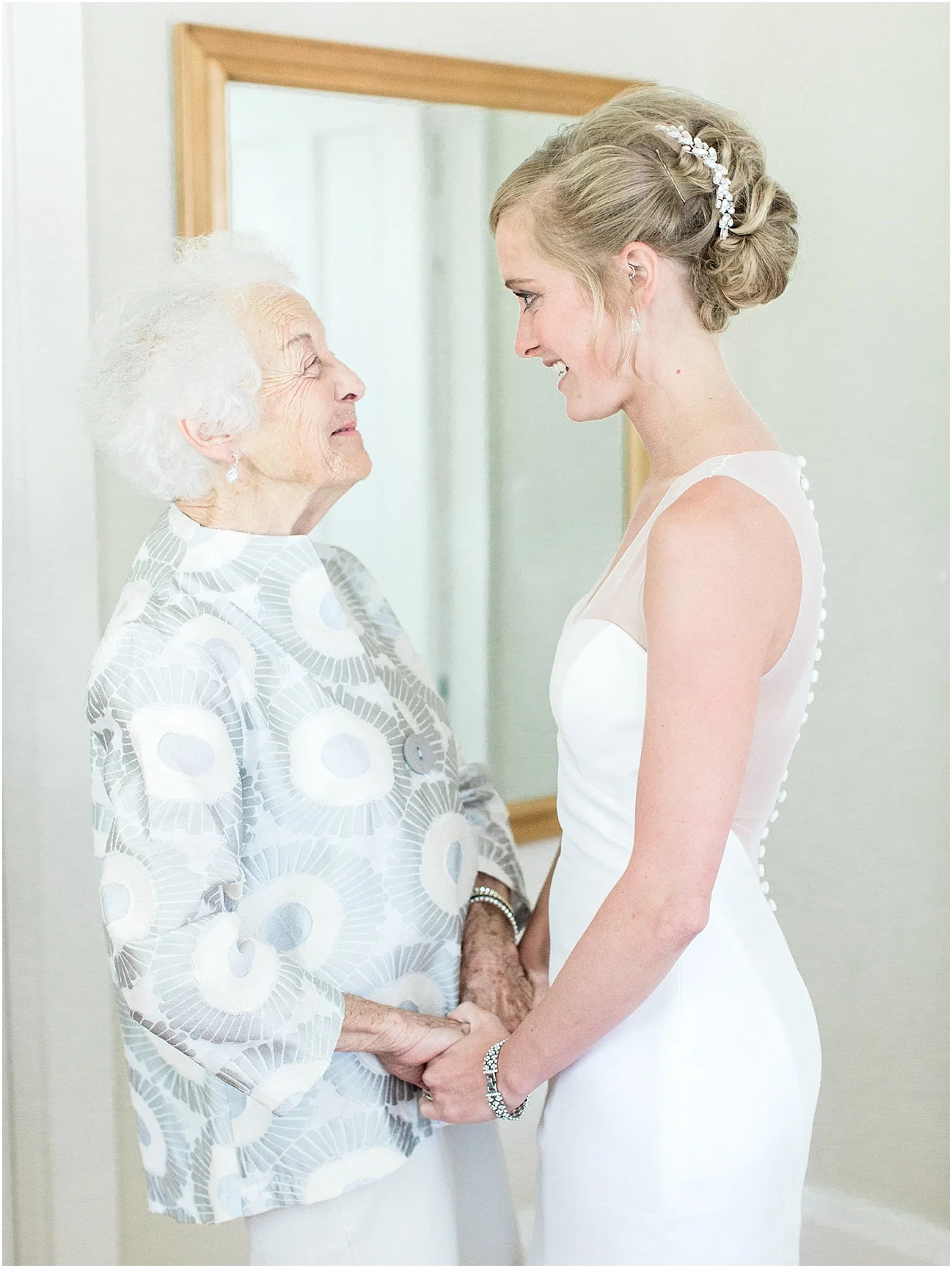 claire_gordon_duxbury_bay_maritime_school_beach_dock_powder_point_bridge_cape_cod_boston_wedding_photographer_meredith_jane_photography_photo_0577.jpg