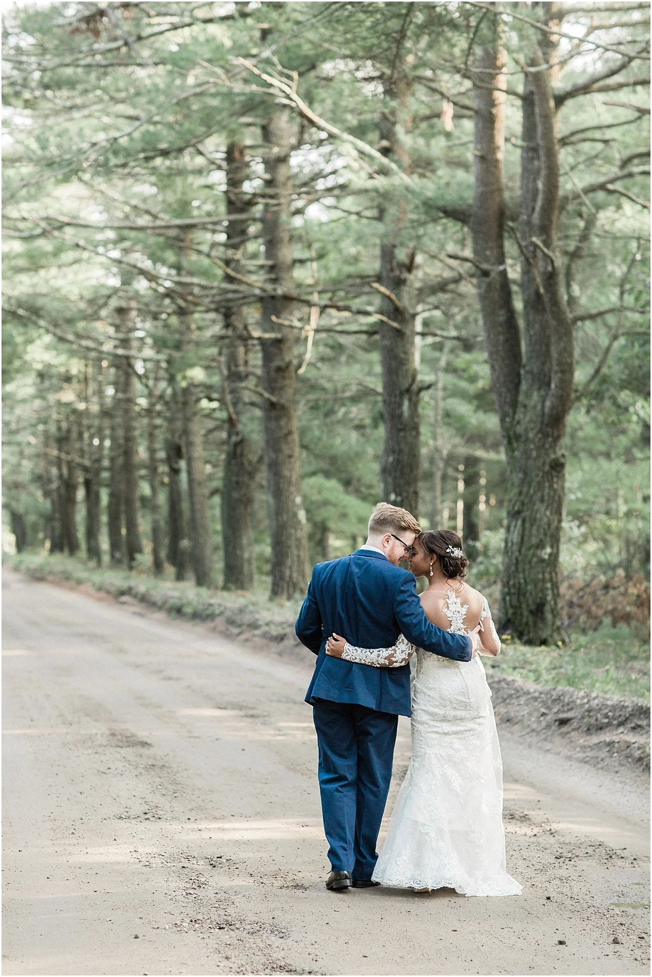 melissa_dan_the_pavilion_at_pine_hills_fall_wine_cape_cod_boston_wedding_photographer_meredith_jane_photography_photo_1190.jpg