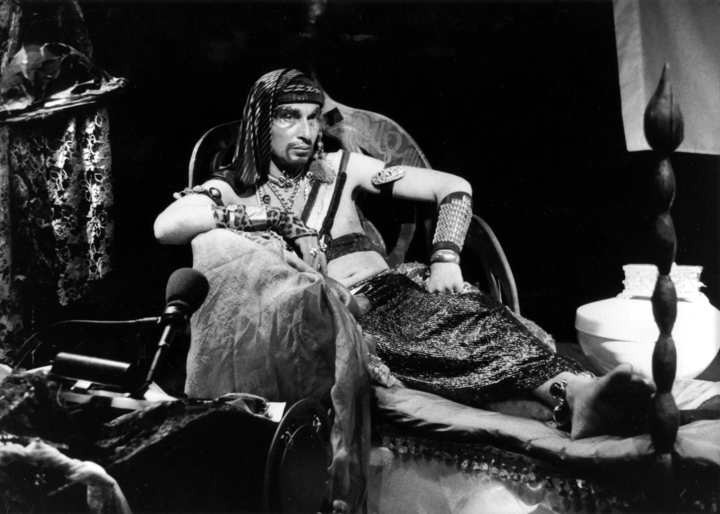Ron Vawter in Roy Cohn / Jack Smith . Credit: GOOD MACHINE / POMODORI FOUNDATION / THE LABORATORY FOR ICON AND IDIOM / Ronald Grant Archive / Mary / Alamy Stock Photo