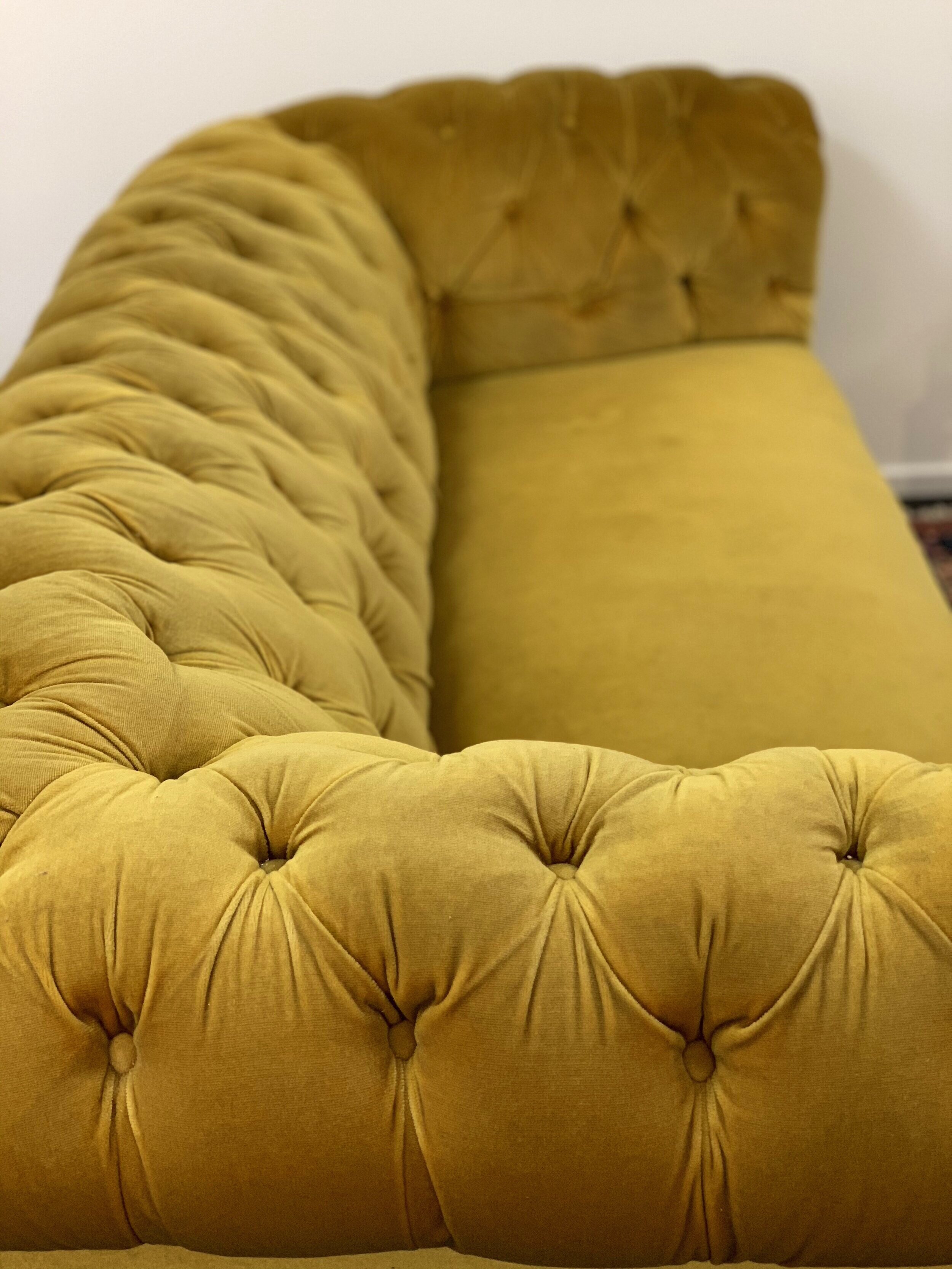 S O L D     VINTAGE BUTTON BACK SOFA CHESTERFIELD