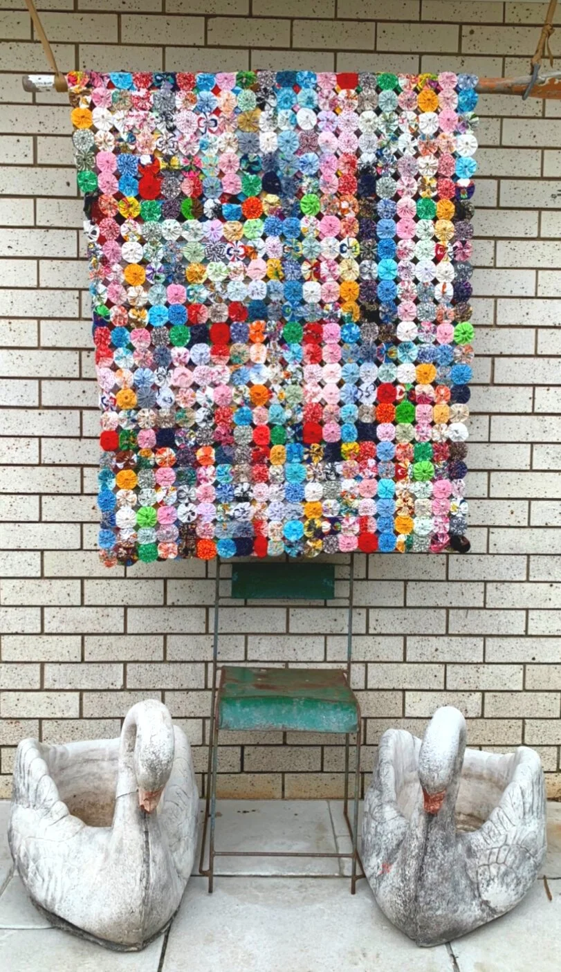 S  O  L  D     VINTAGE YO YO QUILT 2.4 M X 2 M so impressive
