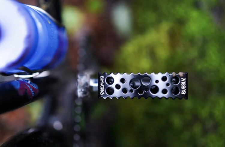 SimWorks Tiny Bubbly Pedal オールブラック Tiny Bubbly – SimWorks USA