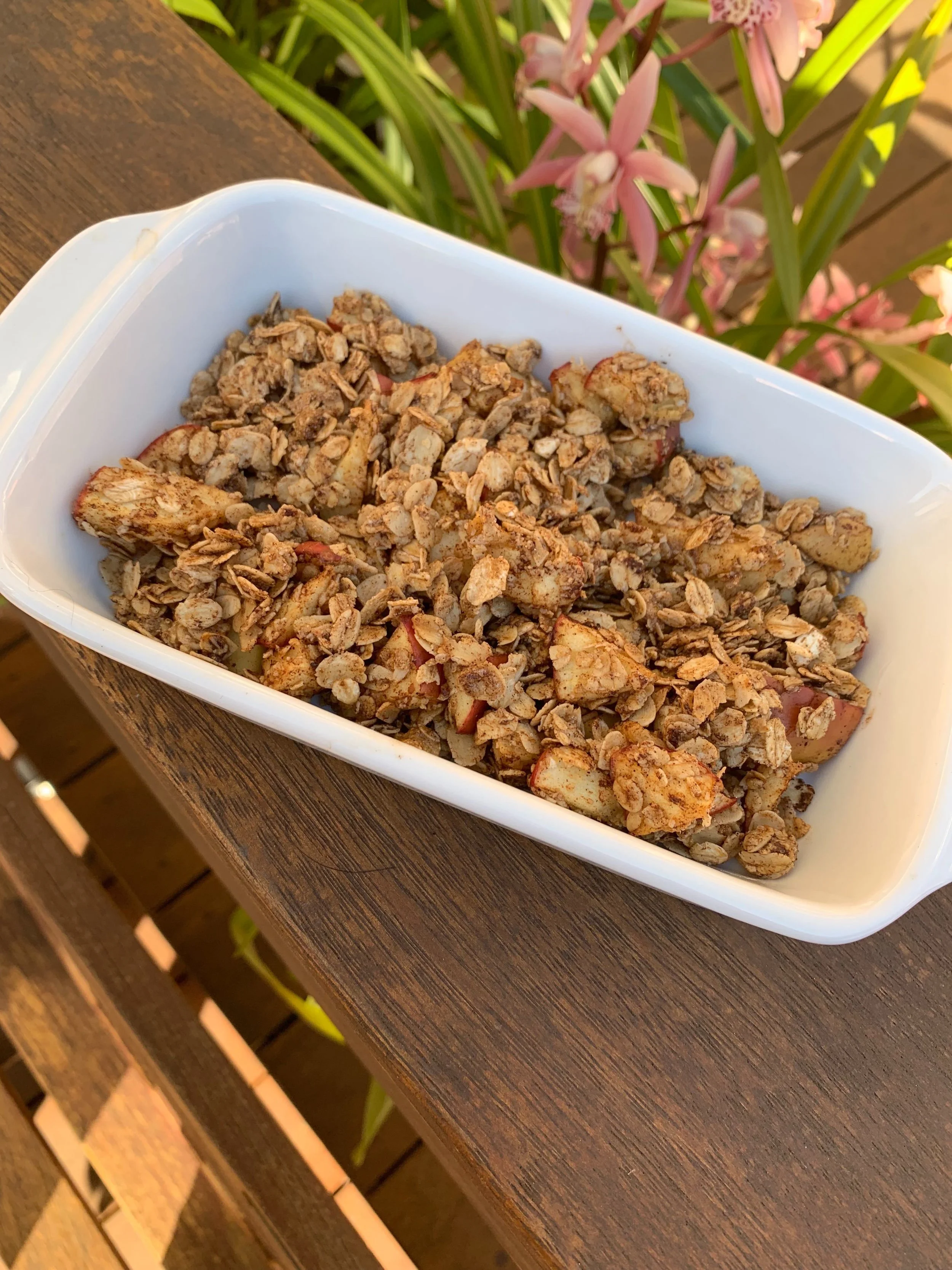 Baked Apple Oats (Macro Friendly Apple Crumble)