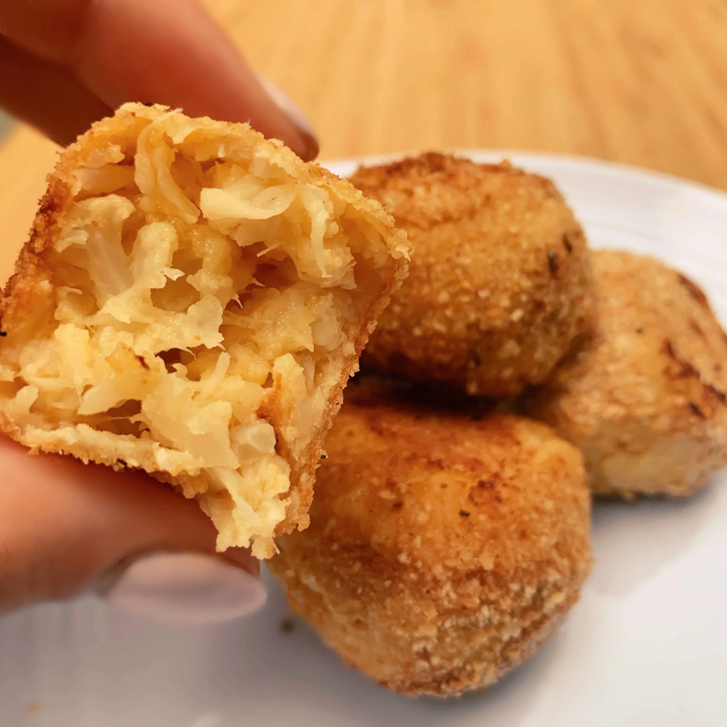 Cauliflower Mac n' Cheese Balls