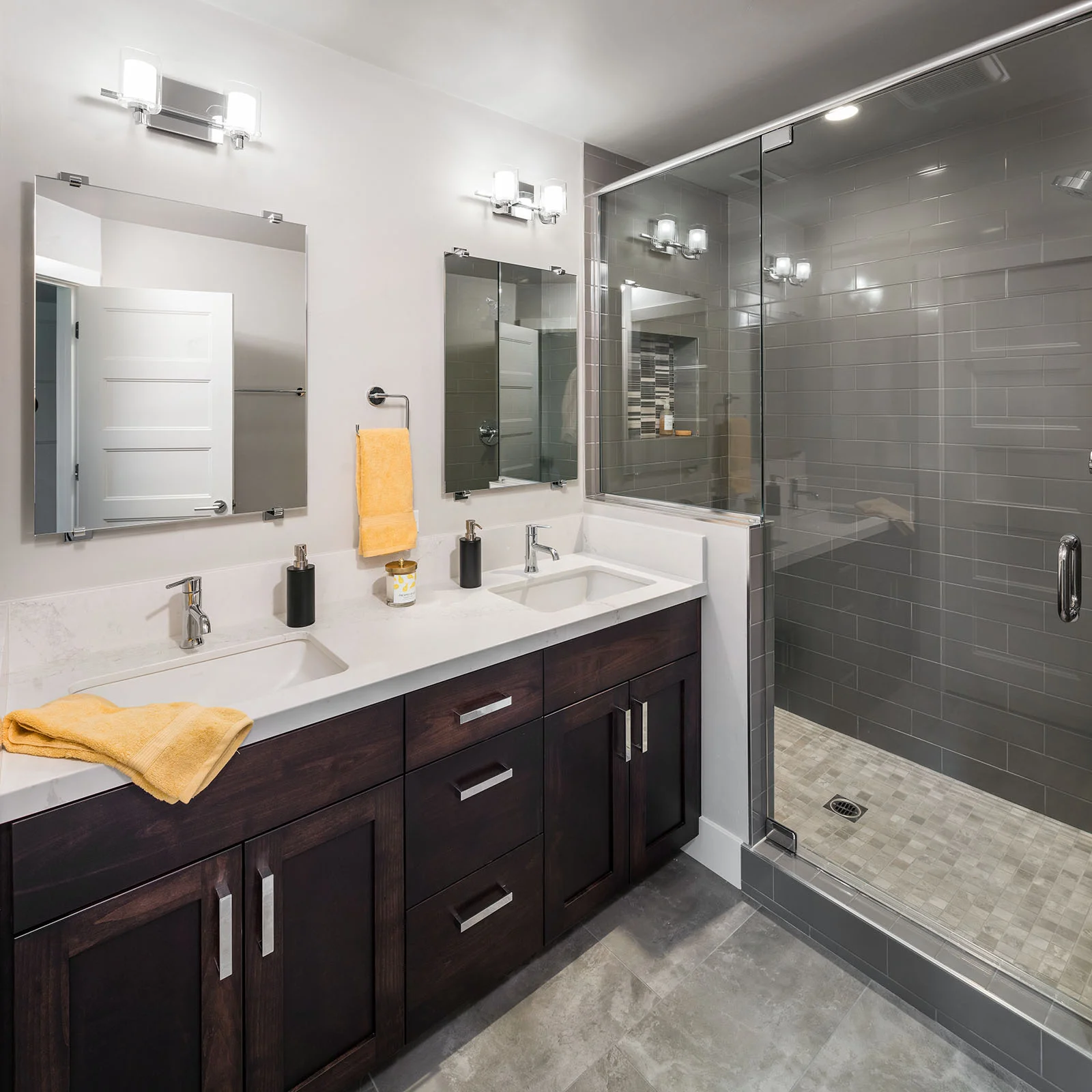 817-W-35th-Pl_24s.jpg