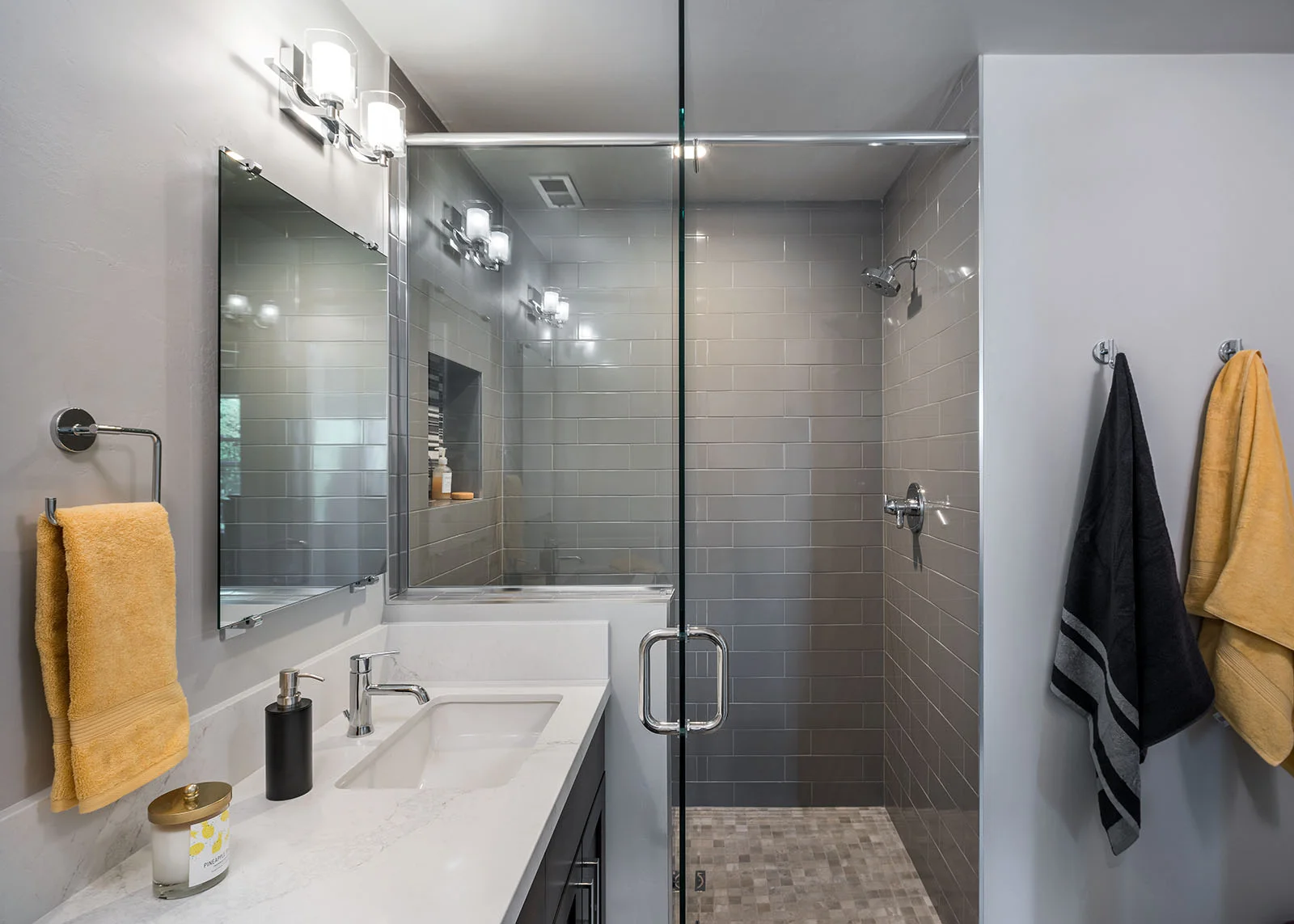 817-W-35th-Pl_26s.jpg
