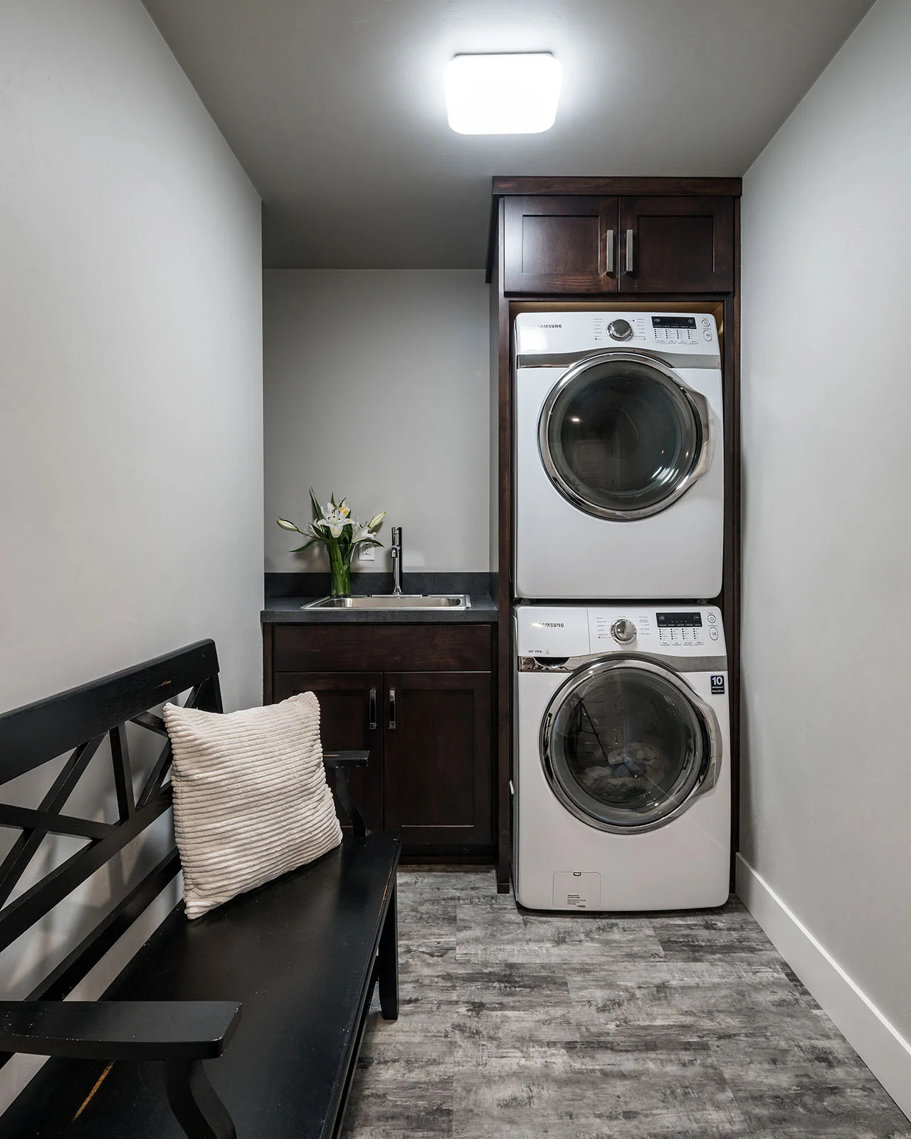 817-W-35th-Pl_35s.jpg