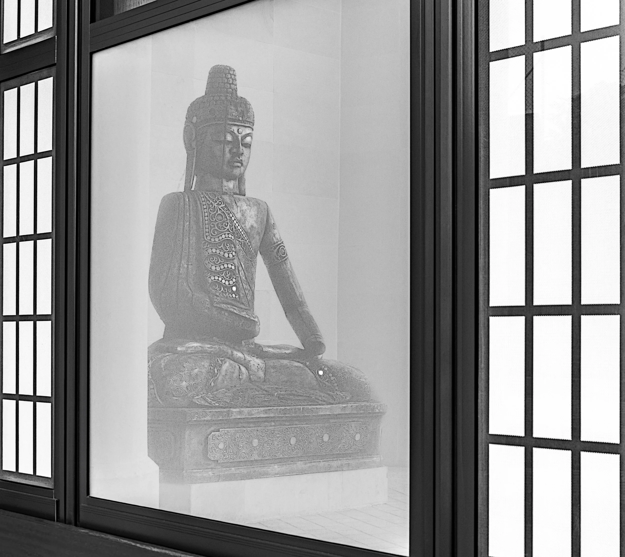 CRH_2015_BUDDHA-REFLECTS_5728_500px.jpg