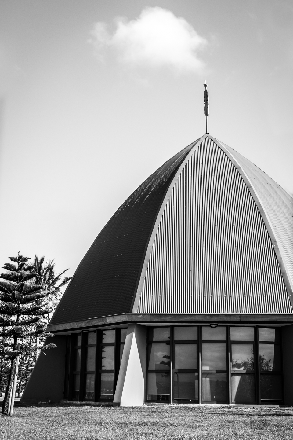 MODERN HUT