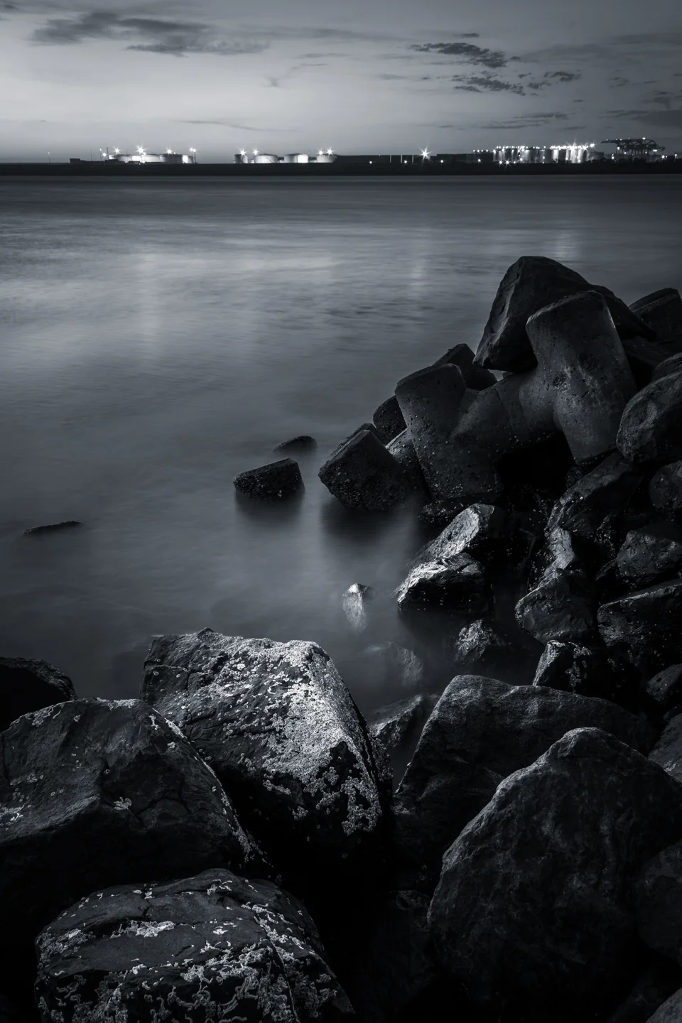 BREAKWATER YARRA.jpg