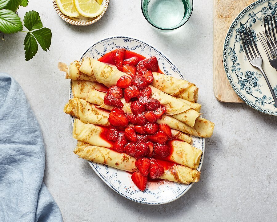French style pancakes with saut&eacute;ed strawberries in lemon juice 🍓❤️🍓 #food&nbsp;#foodphotography #foodstyling&nbsp;#foodphotographer #fruit #strawberry&nbsp;#pancakes #crepe #dessert #props #foodprops&nbsp;#propstyling #captureone #hautecuisi