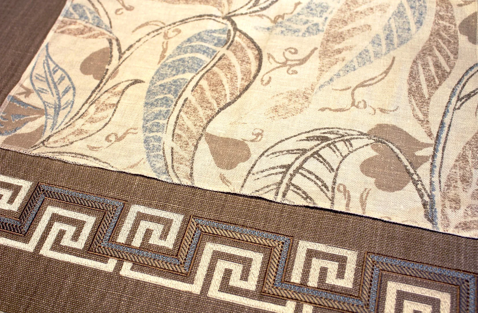 Grand Central Key on Villa Savoia "Liege" with "Havana II" print