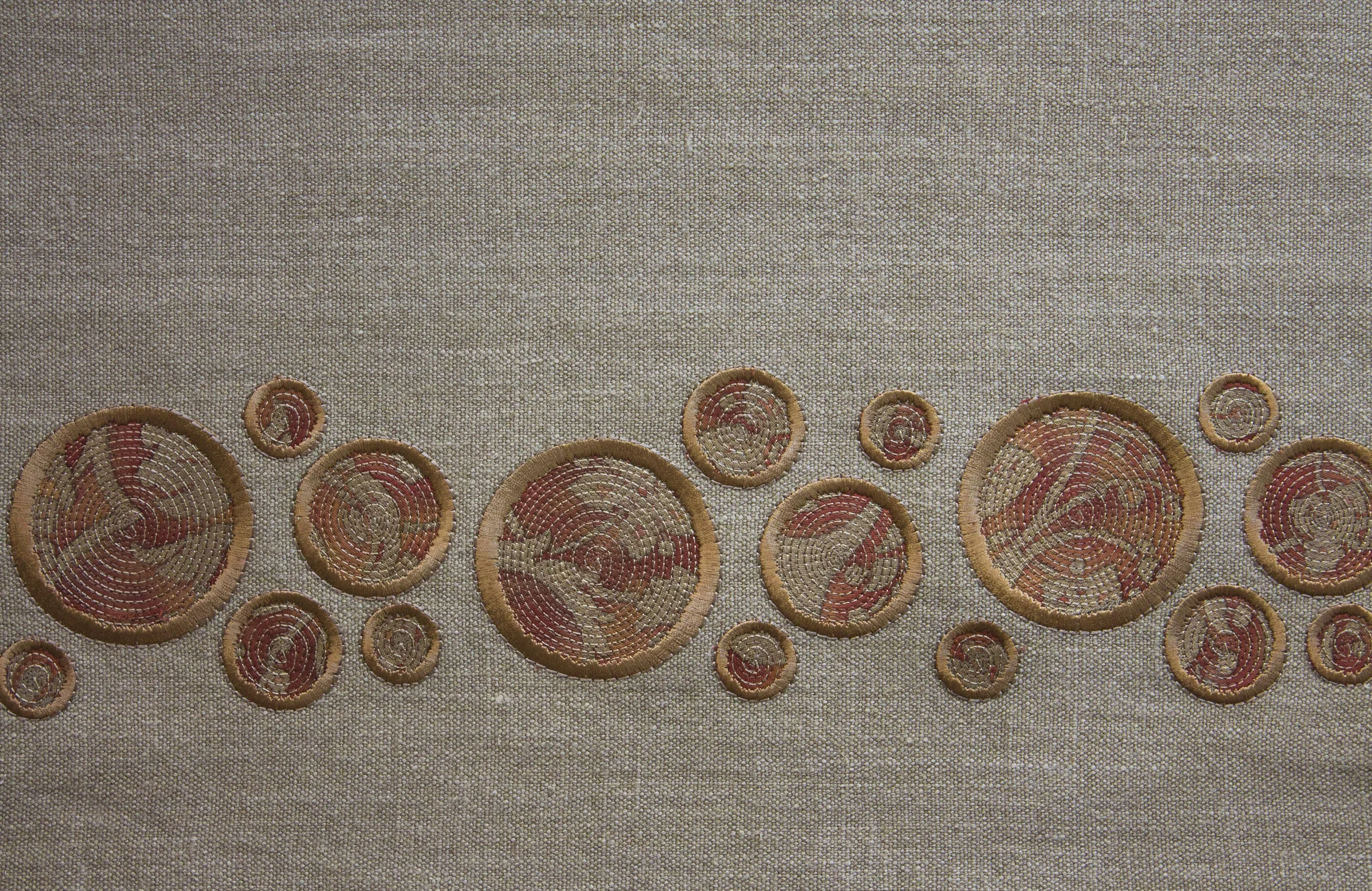 "Circle" Border with Fortuny Applique'
