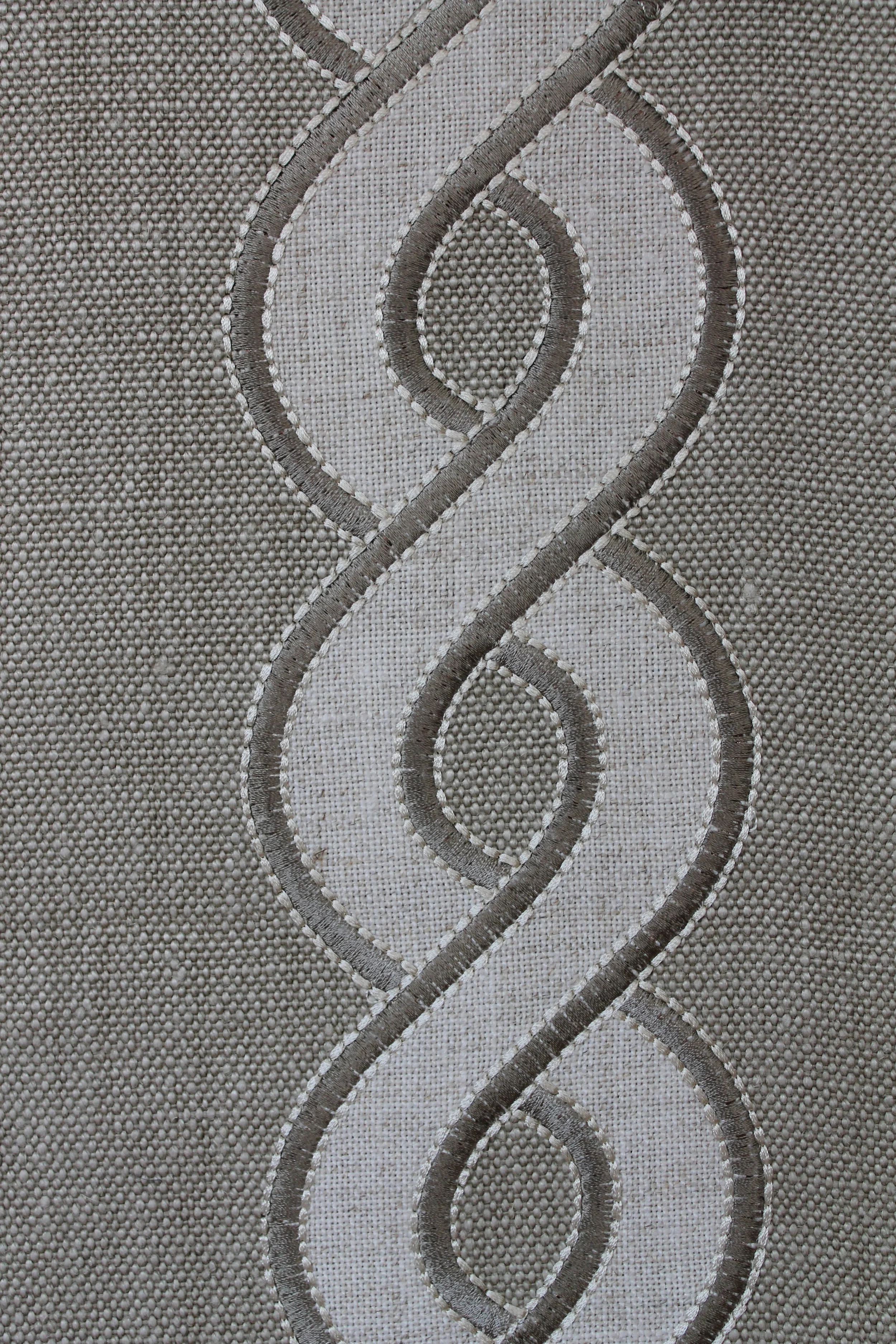 "Chain" Applique' detail