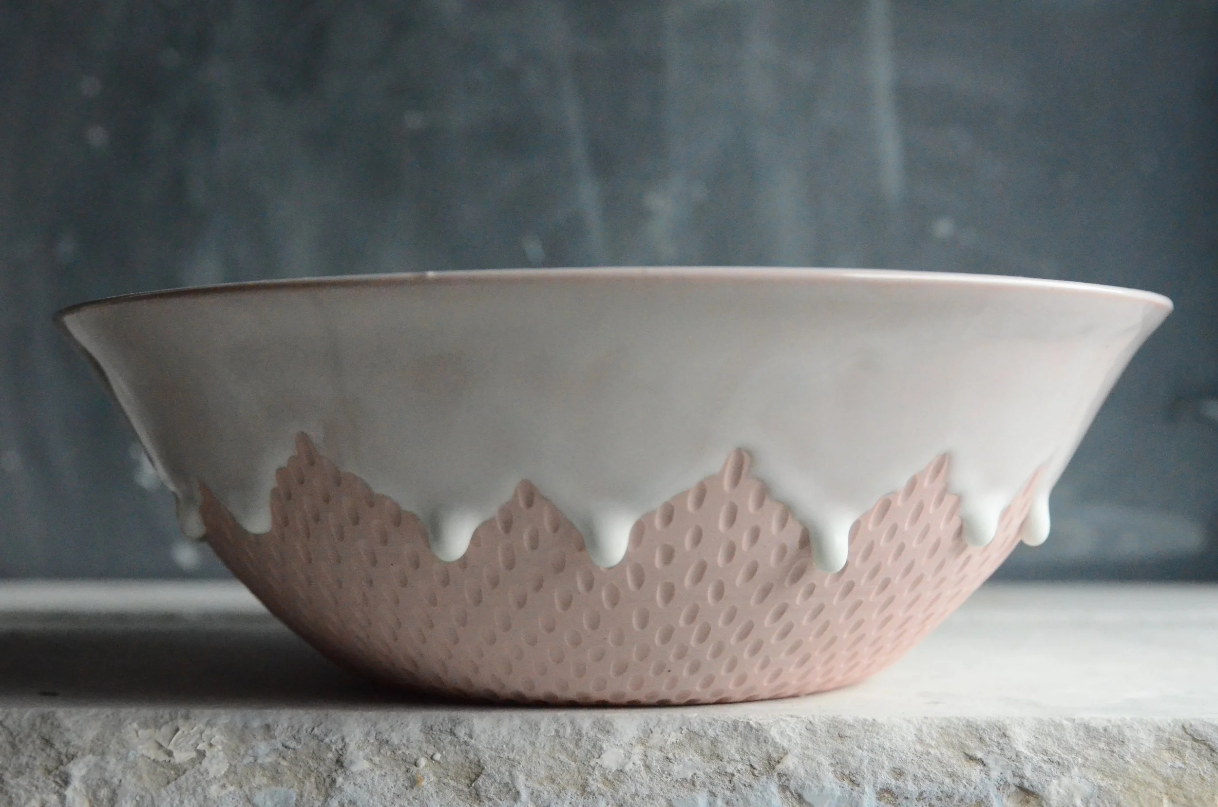 Drippy Serving Bowl 1