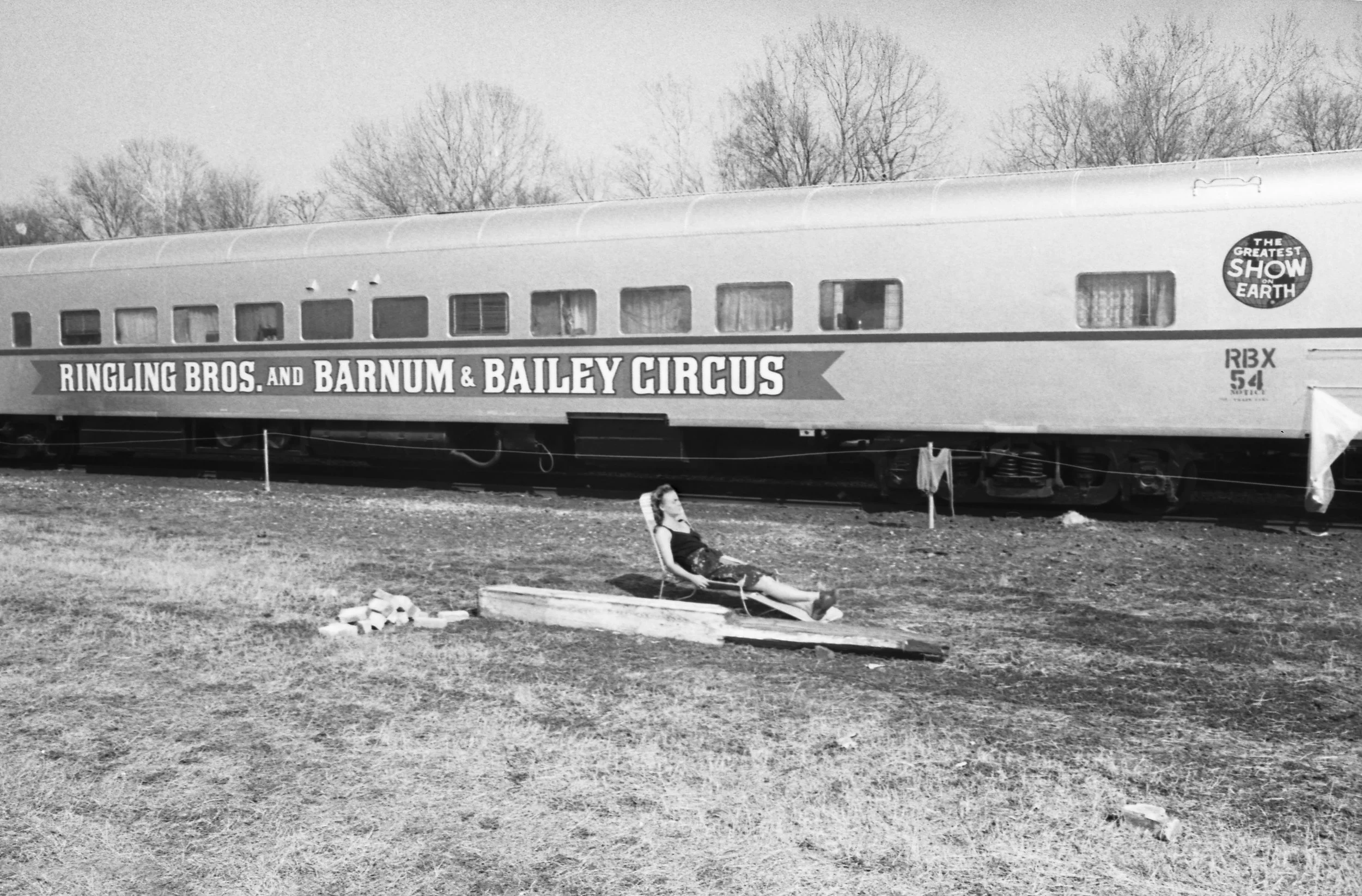 Circus045_AP_MED.jpg