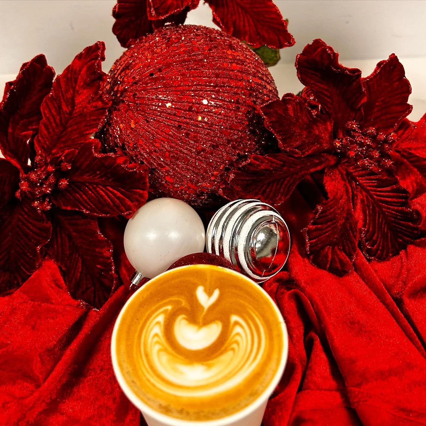 Fa la la la la! 

.
.
#atlcoffee #atlantacoffee #decaturcoffee #decatur #atl #georgia #atlanta #decaturcoffeeshop #mobilebarista #barista #travelingbarista #midtownatl #3rdwavecoffee #latte #coffeeroaster #livewire #roswellcoffee #alpharettacoffee #d
