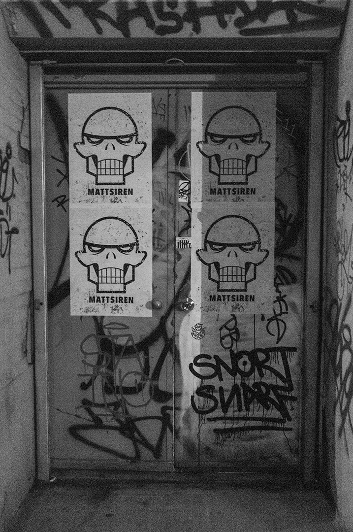 MATTSIREN SNORT SNARF - Doorway