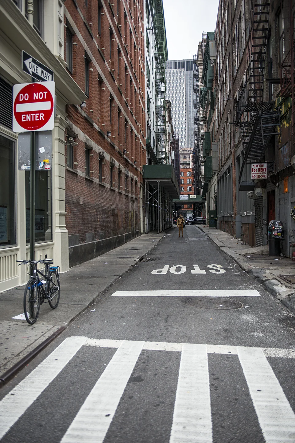 Standing in the Alley - Chinatown