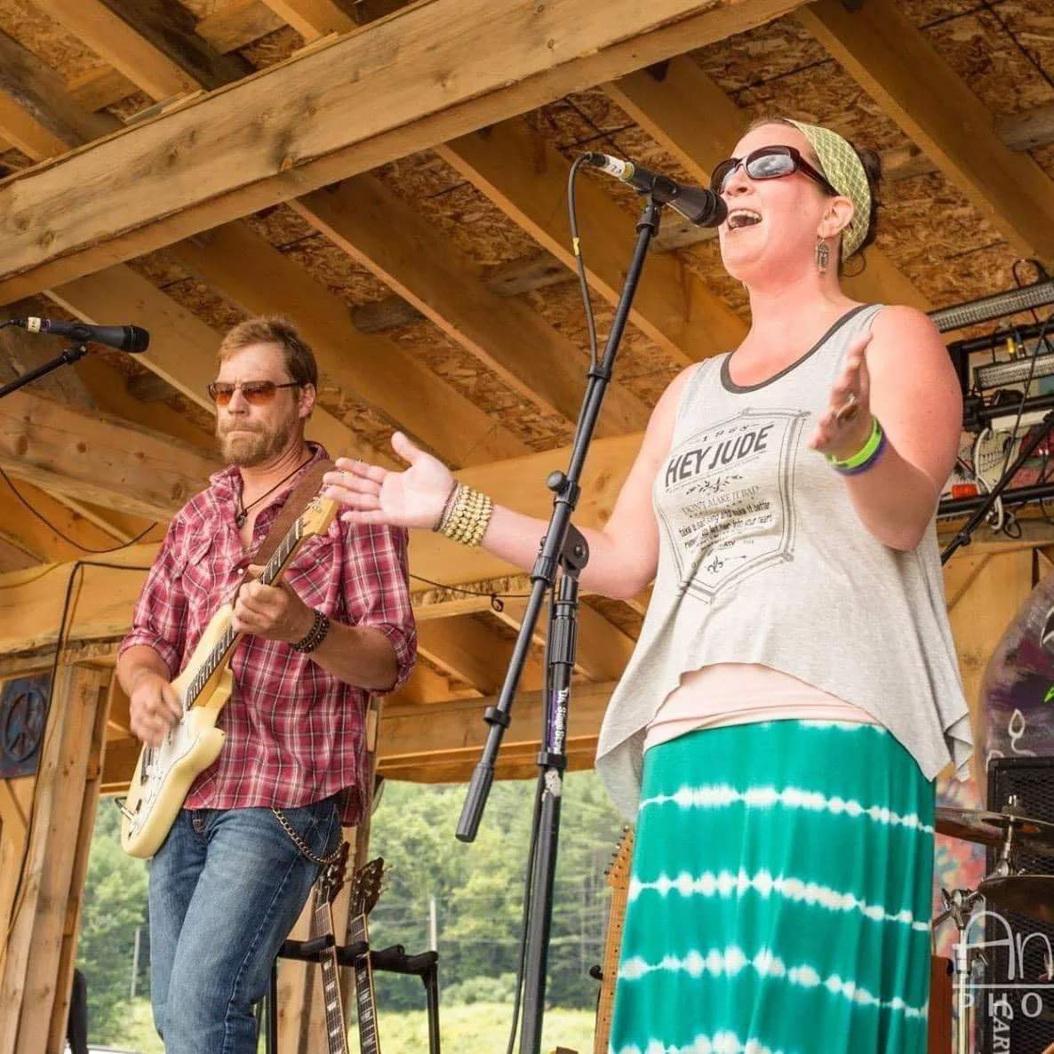 Live Music by Birds of a Feather   