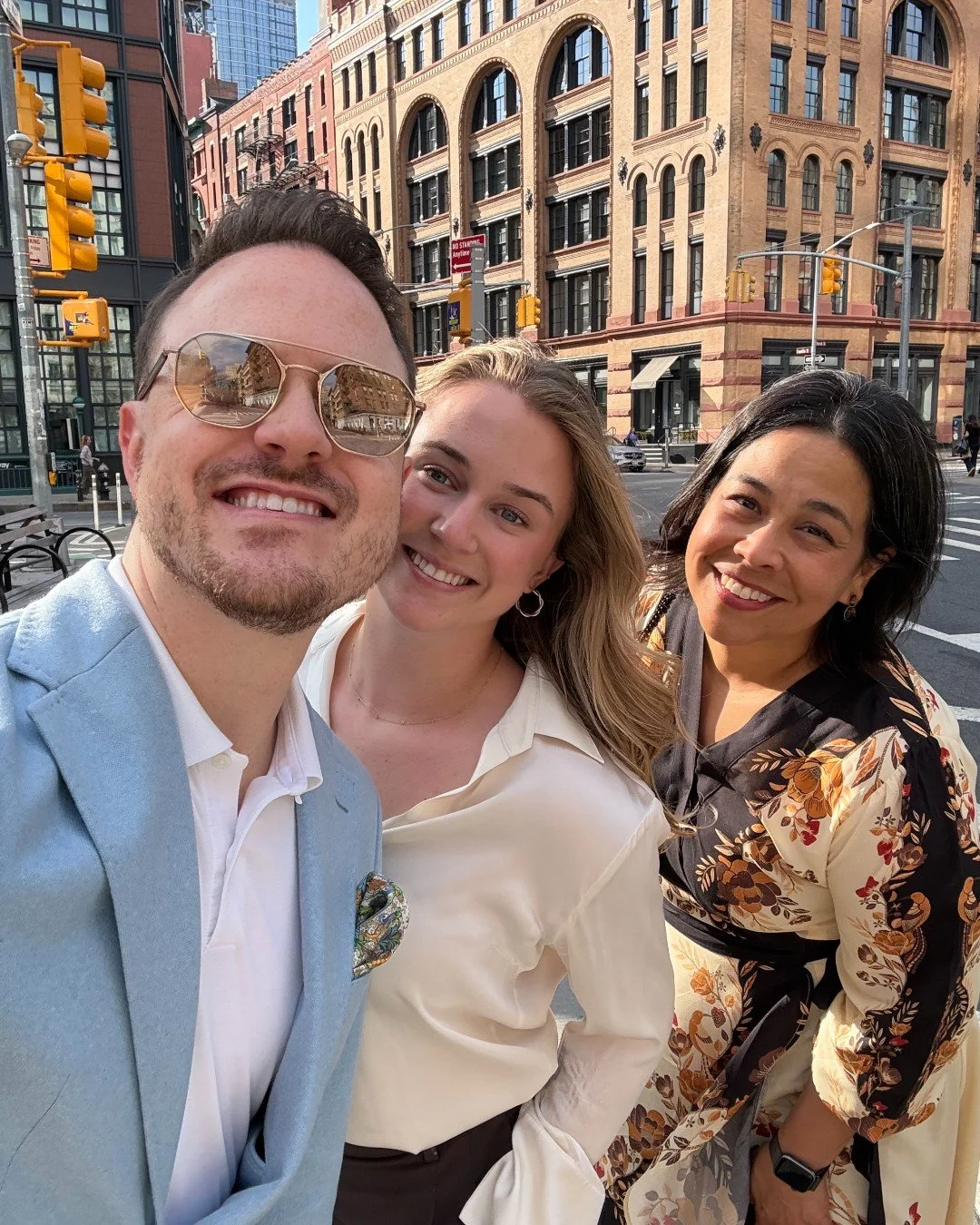 The team goes to NYC 🗽 | Part 1/2

LEDucation was filled with meetings, awesome conversations, and plenty of time to explore the city together.

This first post is all about the moments in between, good food, great people, and a little NYC energy.

