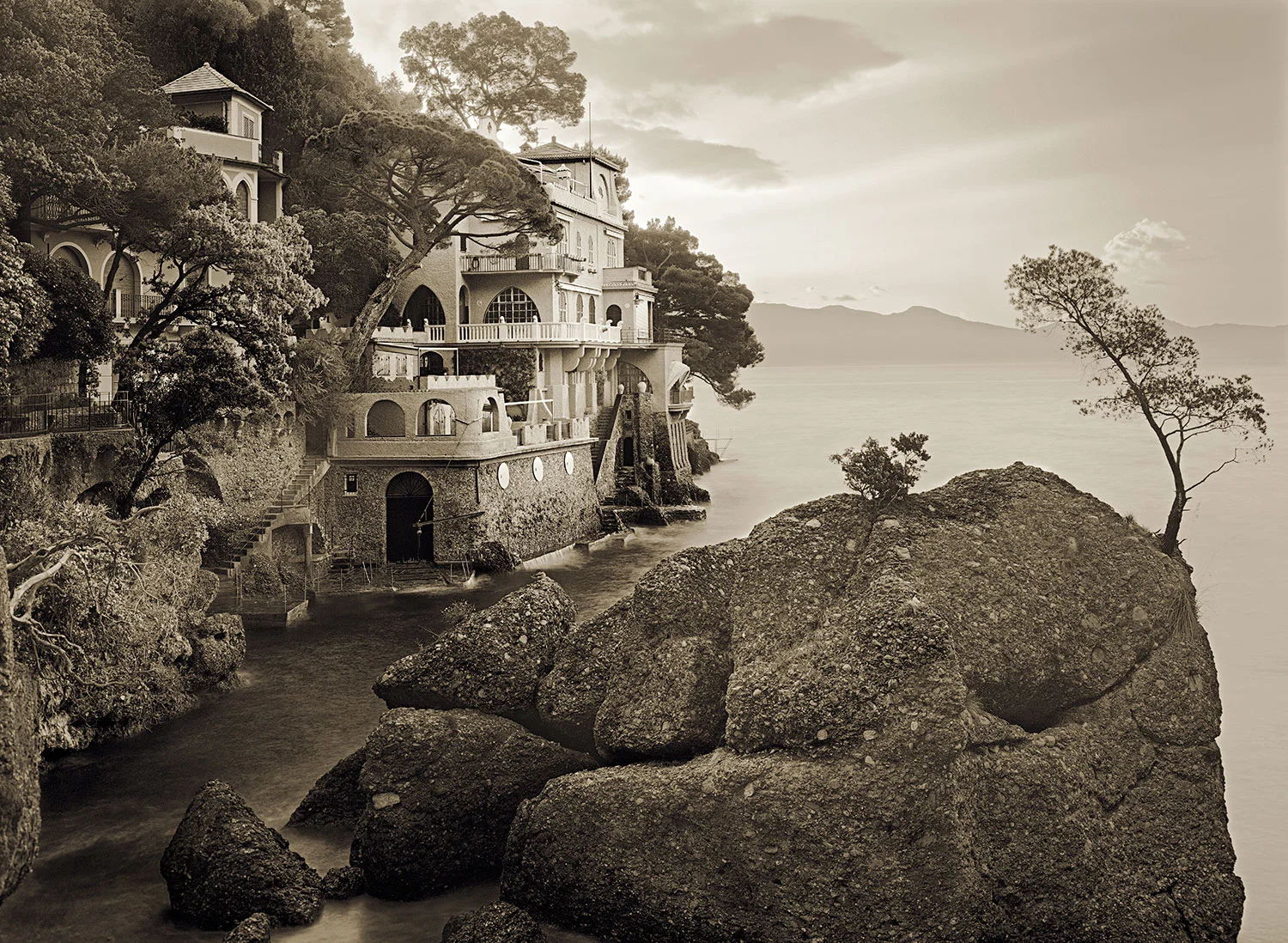 daybreak-on-italian-rivera.jpg