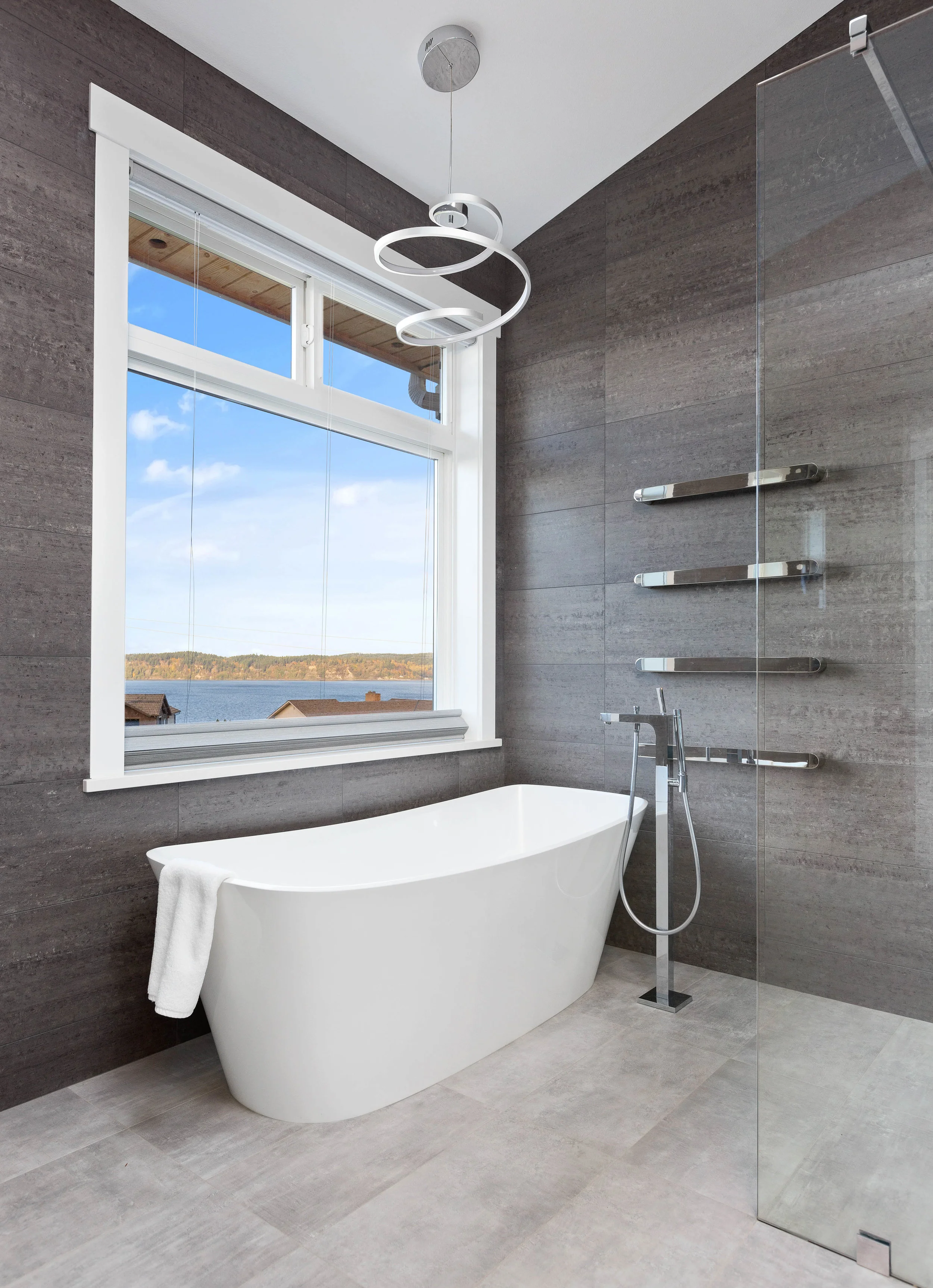 013-10325MarineViewDrive-Mukilteo-WA-full.jpg
