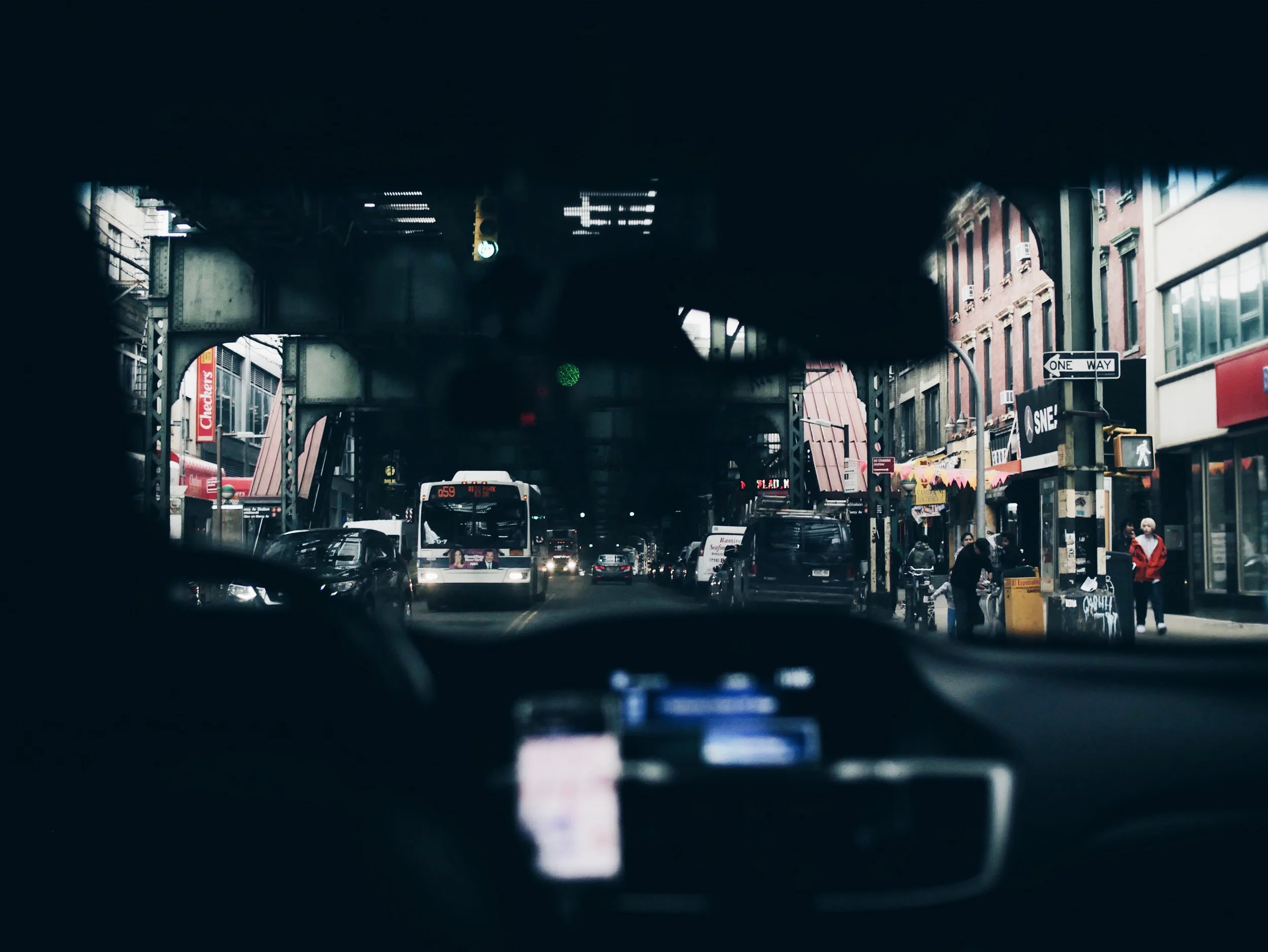 Struggle with depth perception behind the wheel? Try there Tips