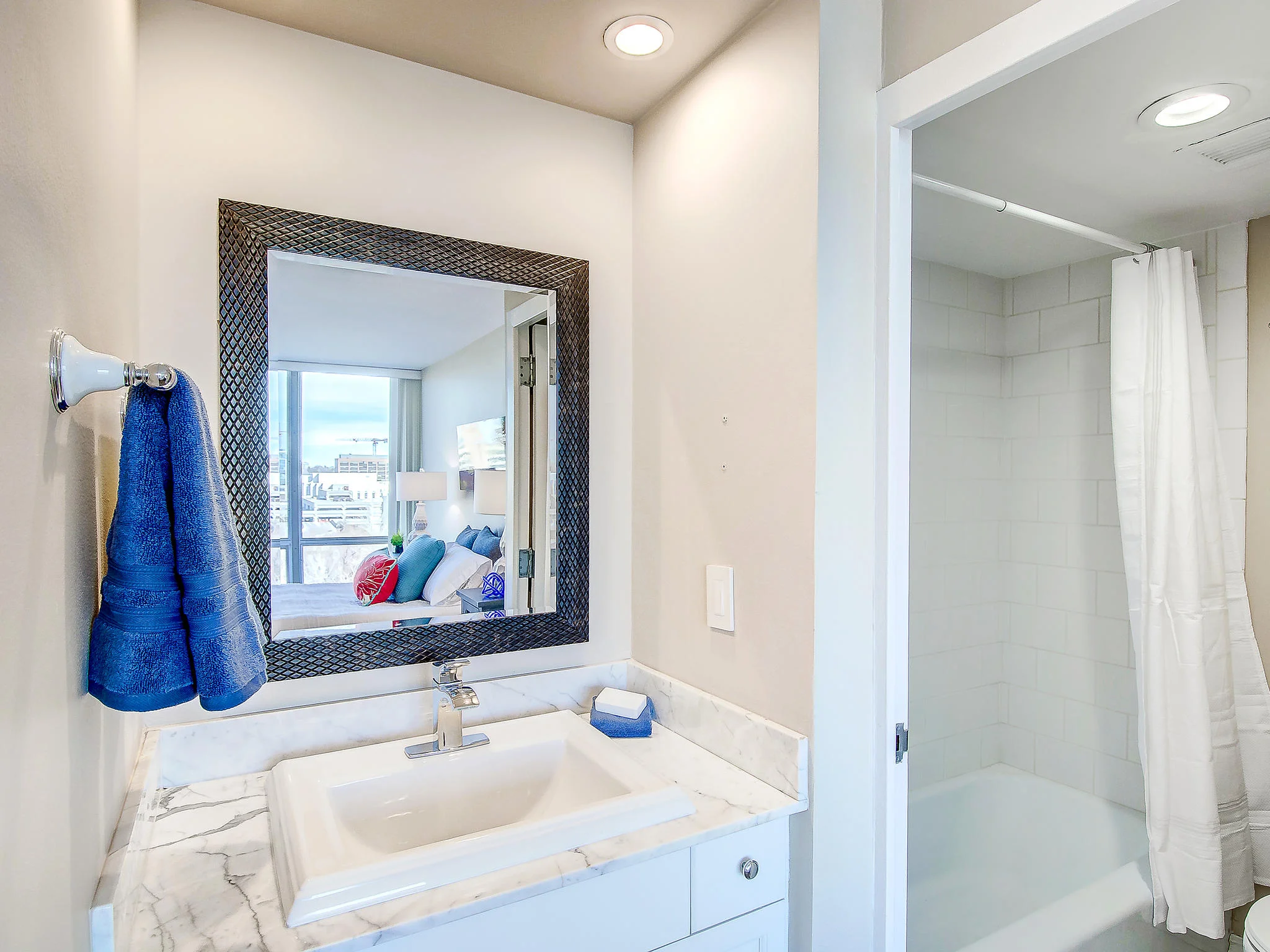 3100 Cherry Creek S Dr Unit-MLS_Size-002-5-Master Bath-2048x1536-72dpi.jpeg