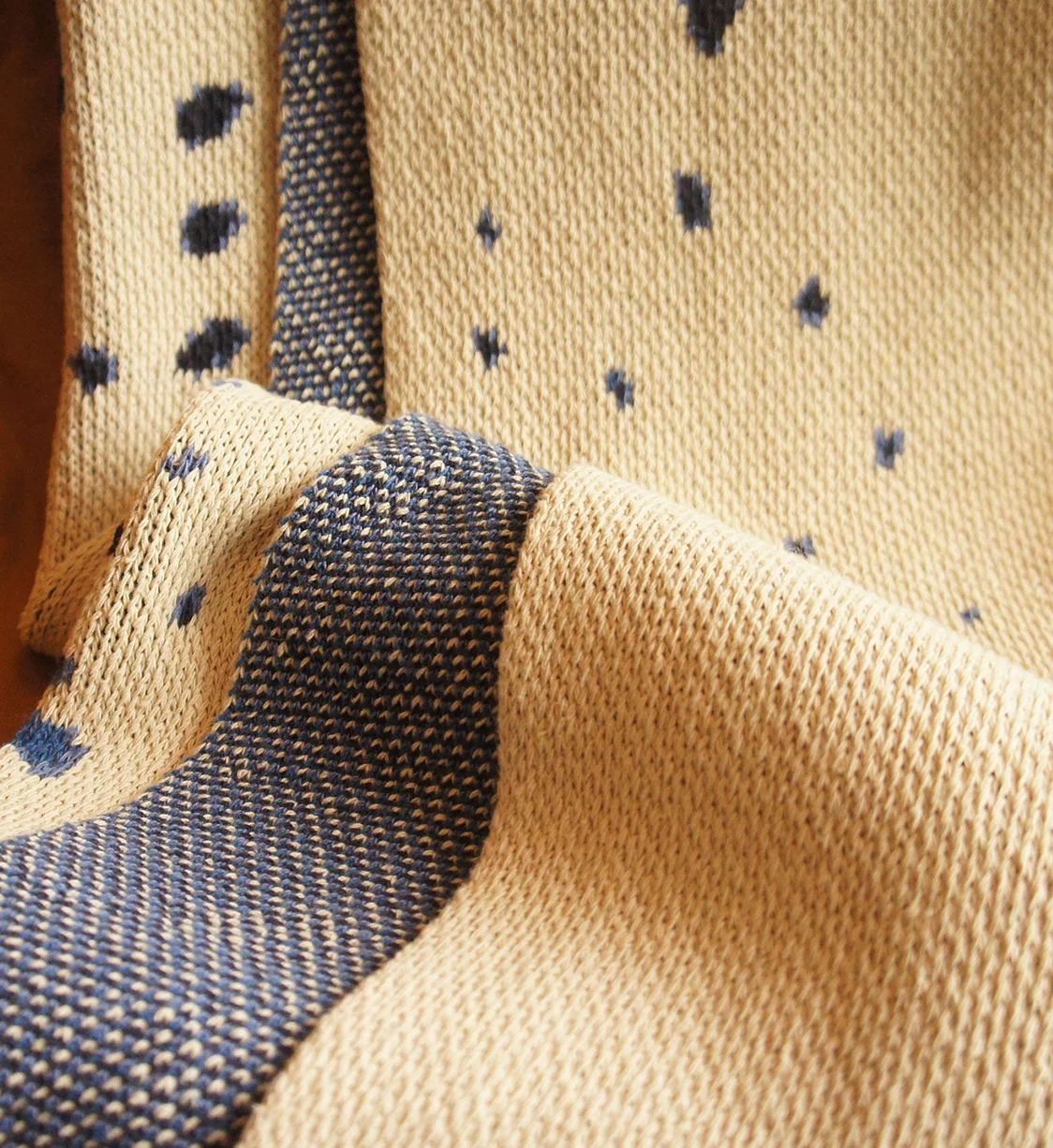 Hillery_Blue_Detail.jpg