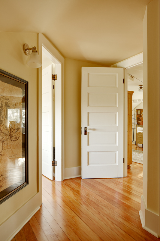 seattle-remodel-queen-anne-attic-hall-LR.jpg