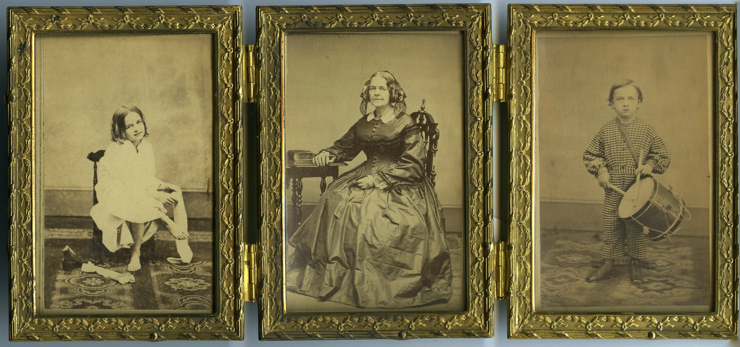 2019.038.3--Triple Frame.jpg