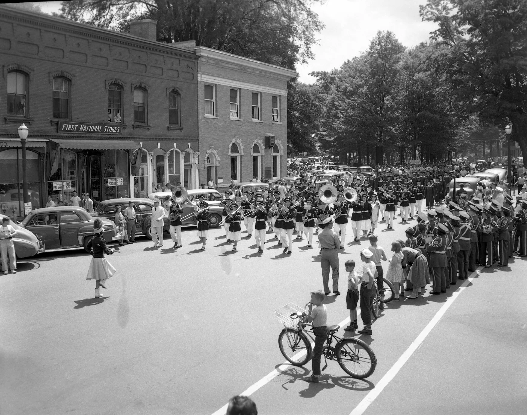 Alumni Day parade (4).jpg