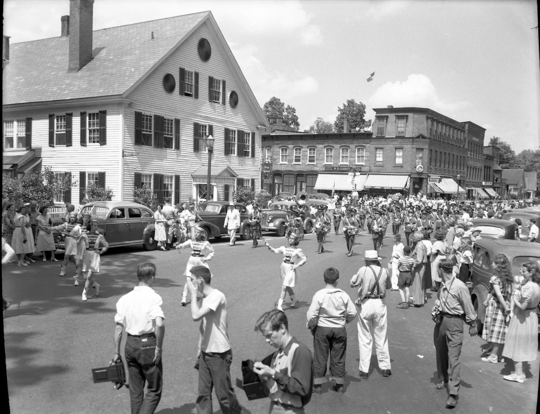 Alumni Day parade (1).jpg