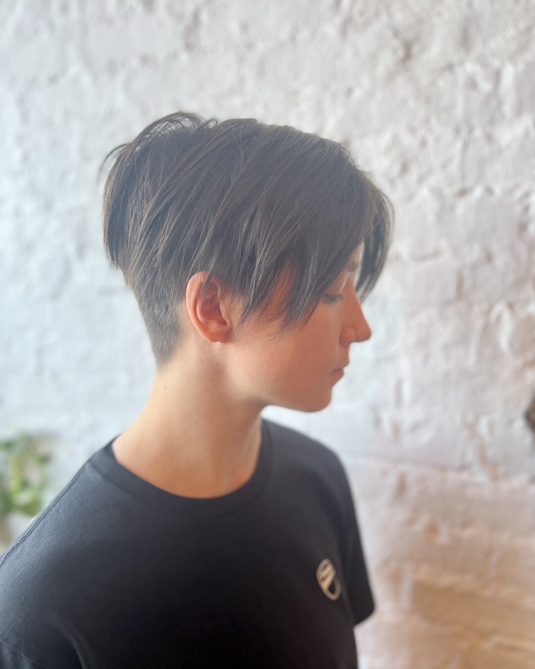 Haircut with razor and scissors by me. Styled with #thebarbshop @blackno.1salon

----
#hairstyles #haircuts #nychairsalon #nycsalon #brooklynhairsalon #brooklynsalon #brooklynhairstyles