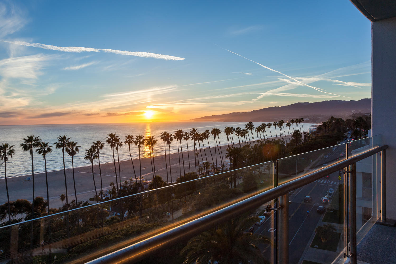 535 Ocean Ave Unit 11B Santa-large-028-27-ViewSunset-1500x1000-72dpi.jpg