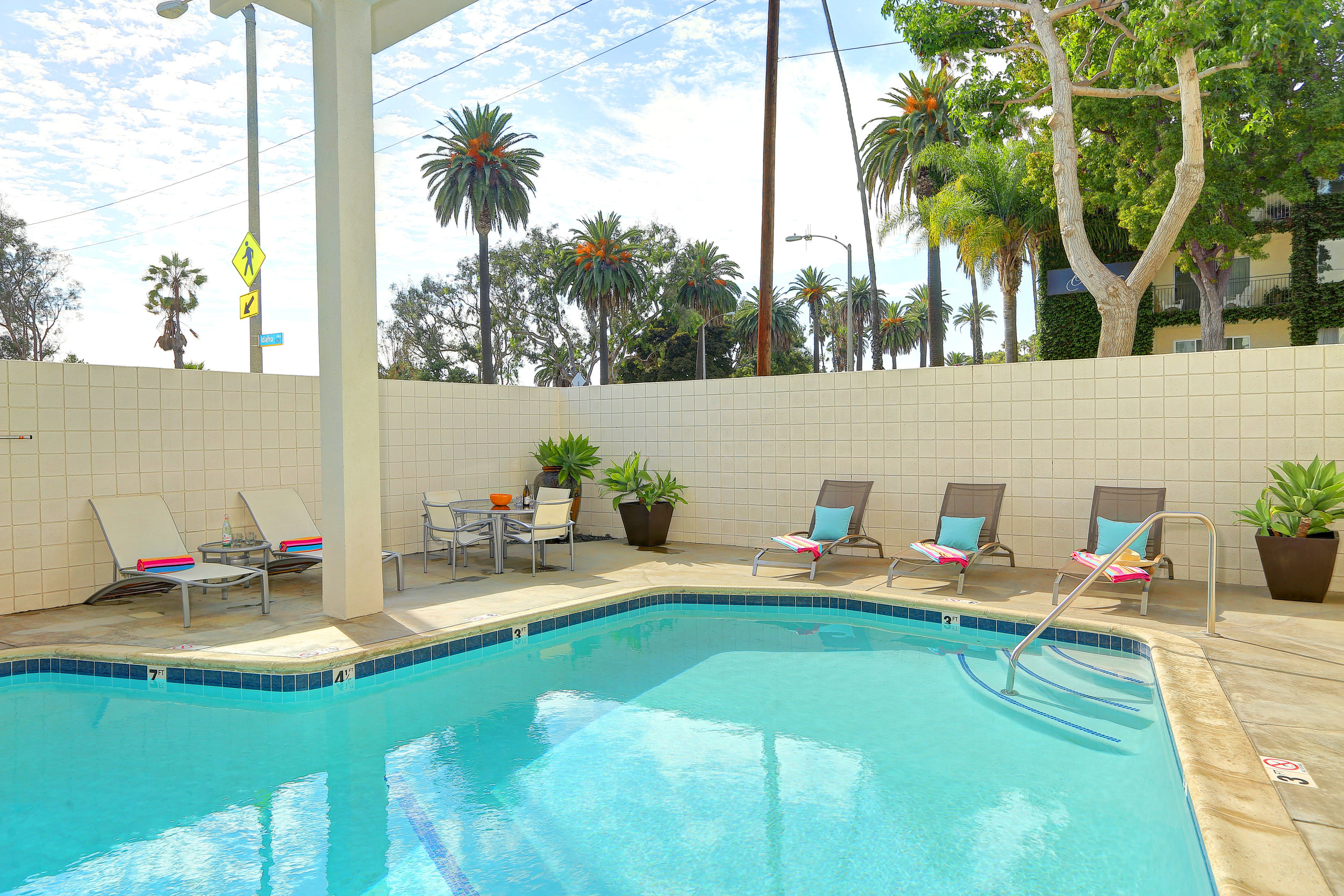 03-Pool-C.jpg