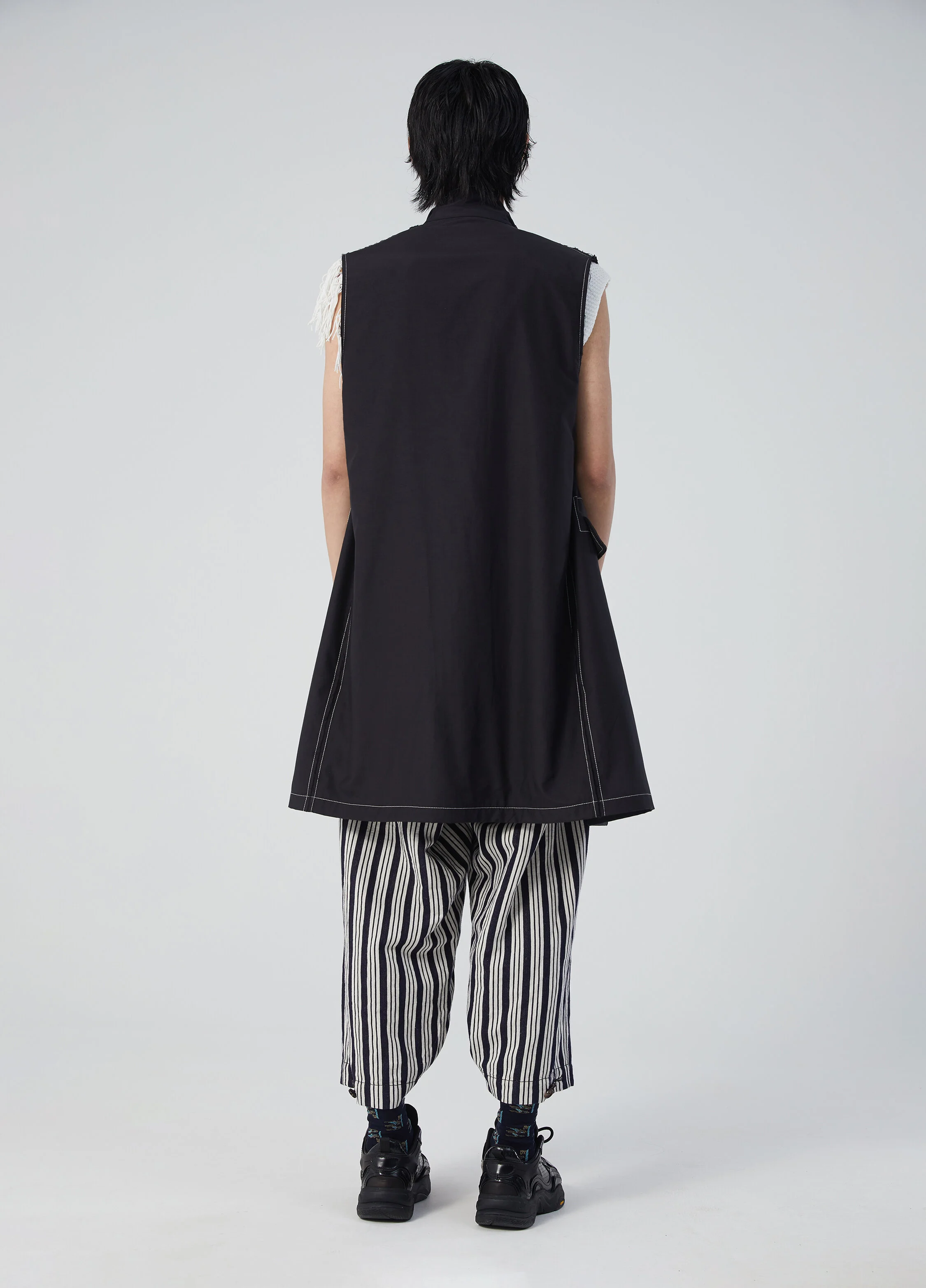 Best Seller: Sleeveless Coat | Runway — JNBY