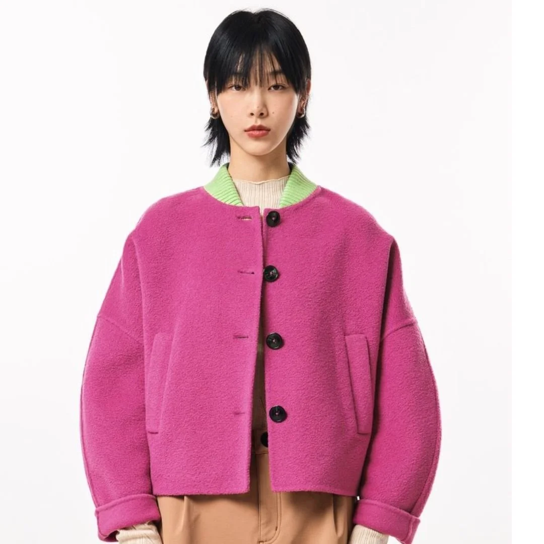 🌈 Unveiling the epitome of style and warmth! Our Designer Short Color Block Woolen Coat is a masterpiece crafted with 78.2% sheep wool and 21.8% polyamide. 🐑✨ Featuring a unique banana sleeve design and convenient side pockets on both sides. Embrac
