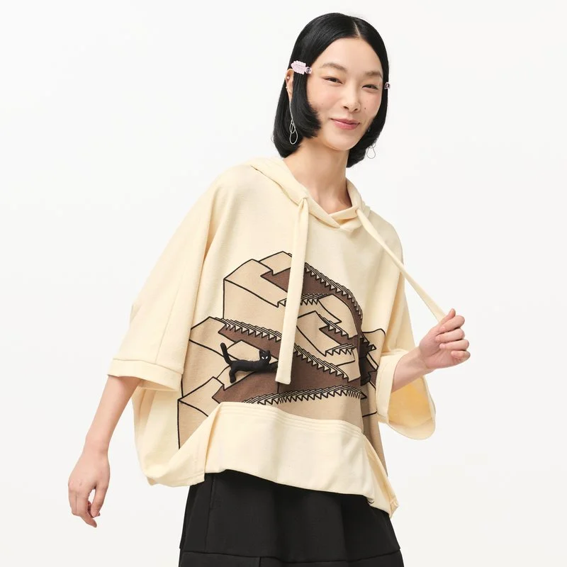Oversized Short Sleeve Hoodie with Embroidery and Cat Pin