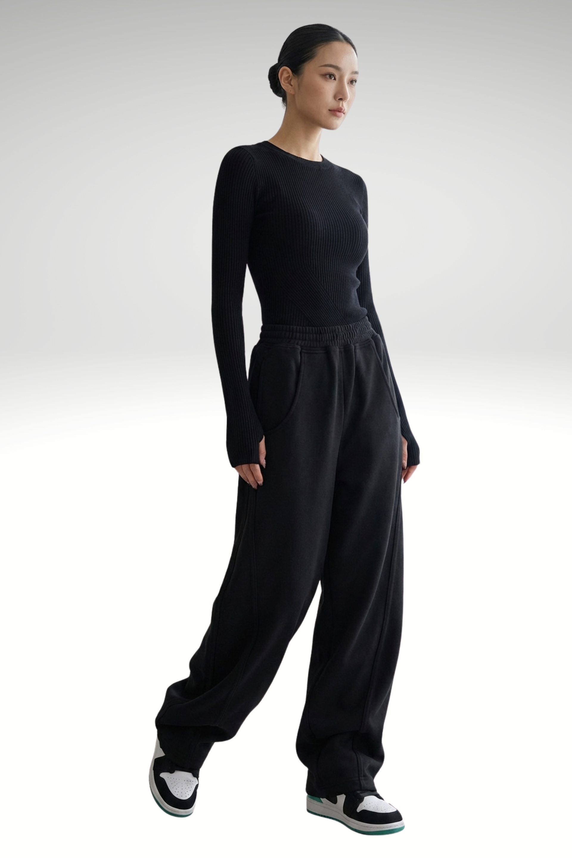 The Essential Curve-Leg Banana Sweatpants