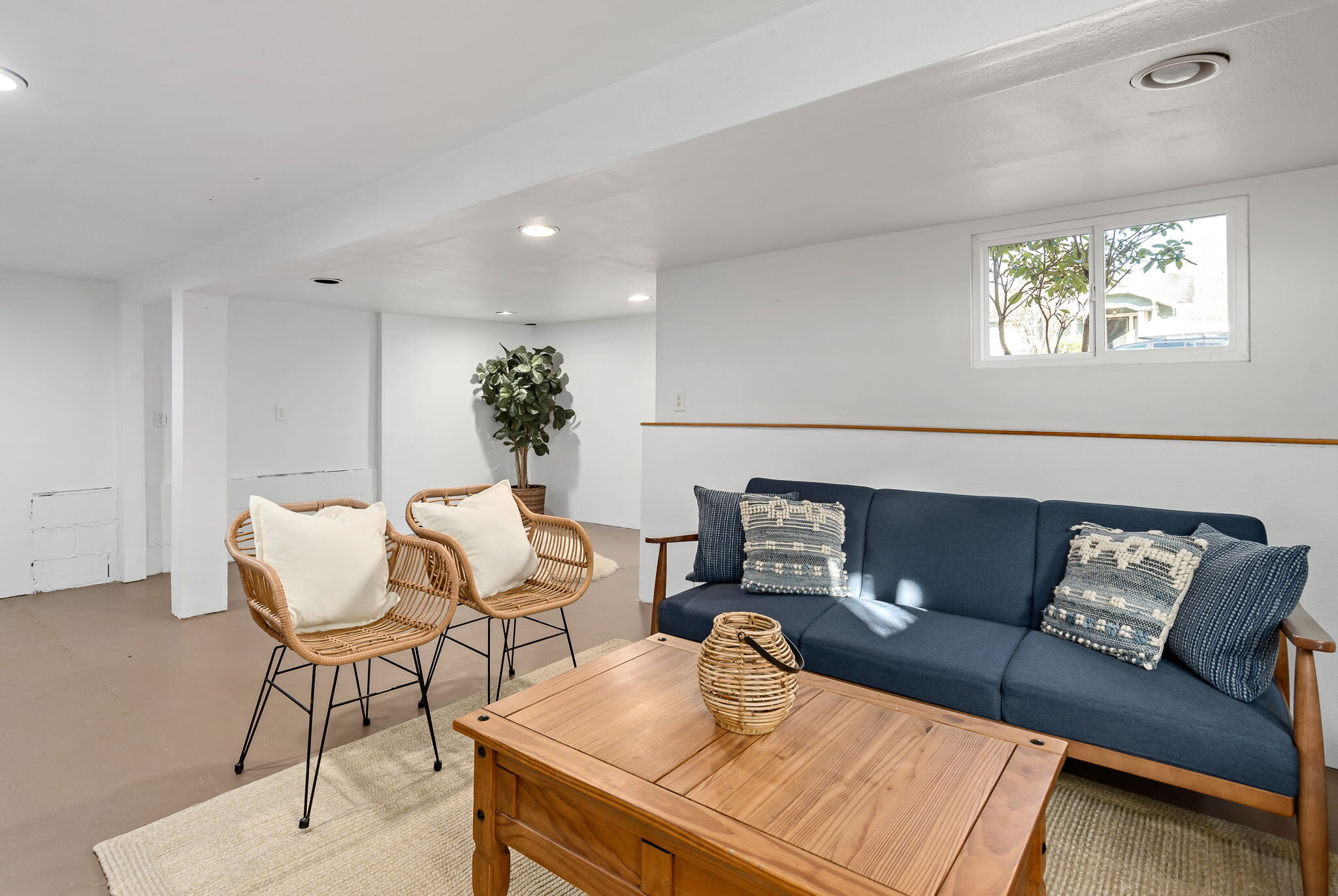 26-web-or-mls-2715 Russell St-26.jpg
