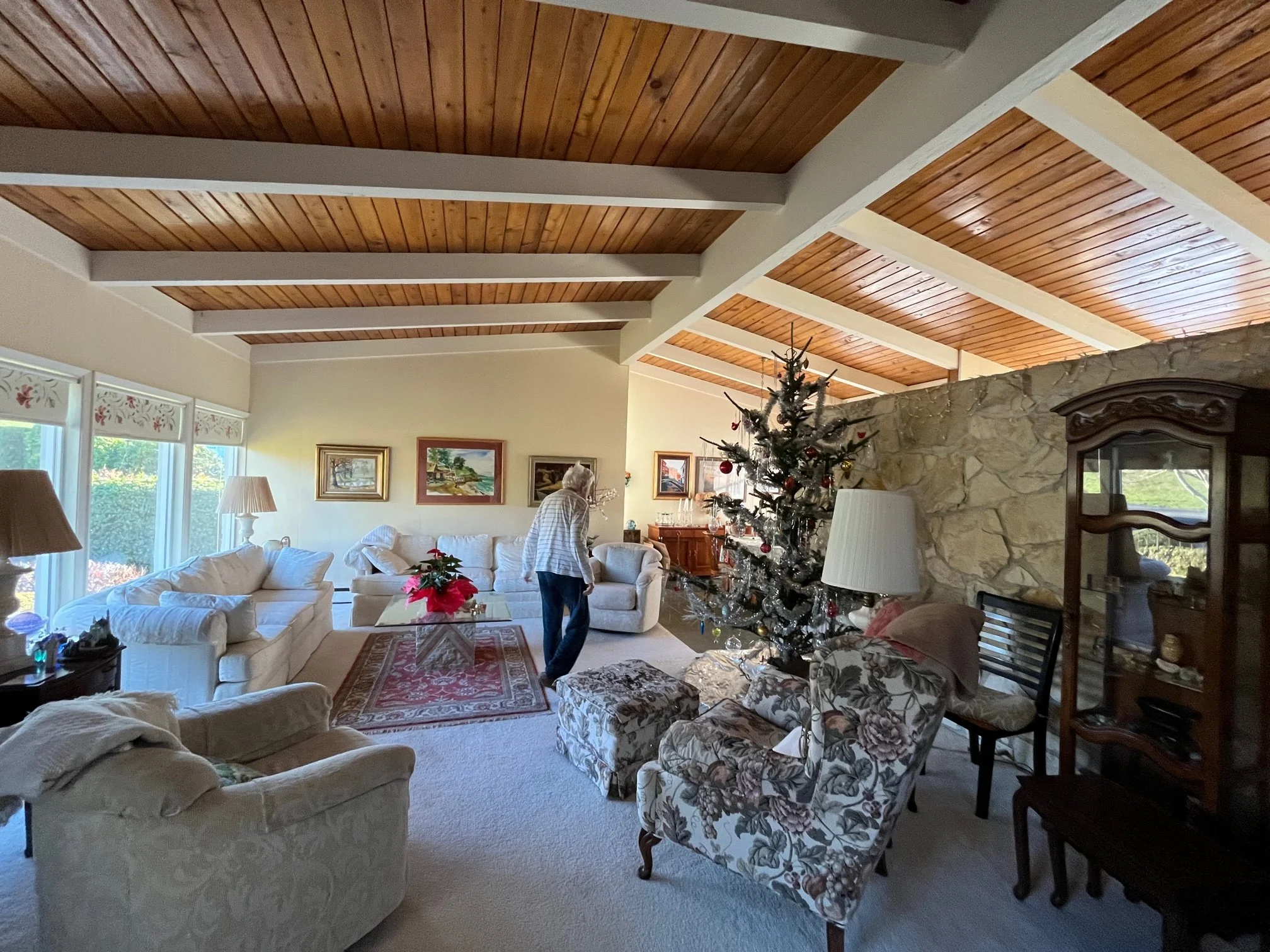 Bellingham mid-century home before staging (Copy)
