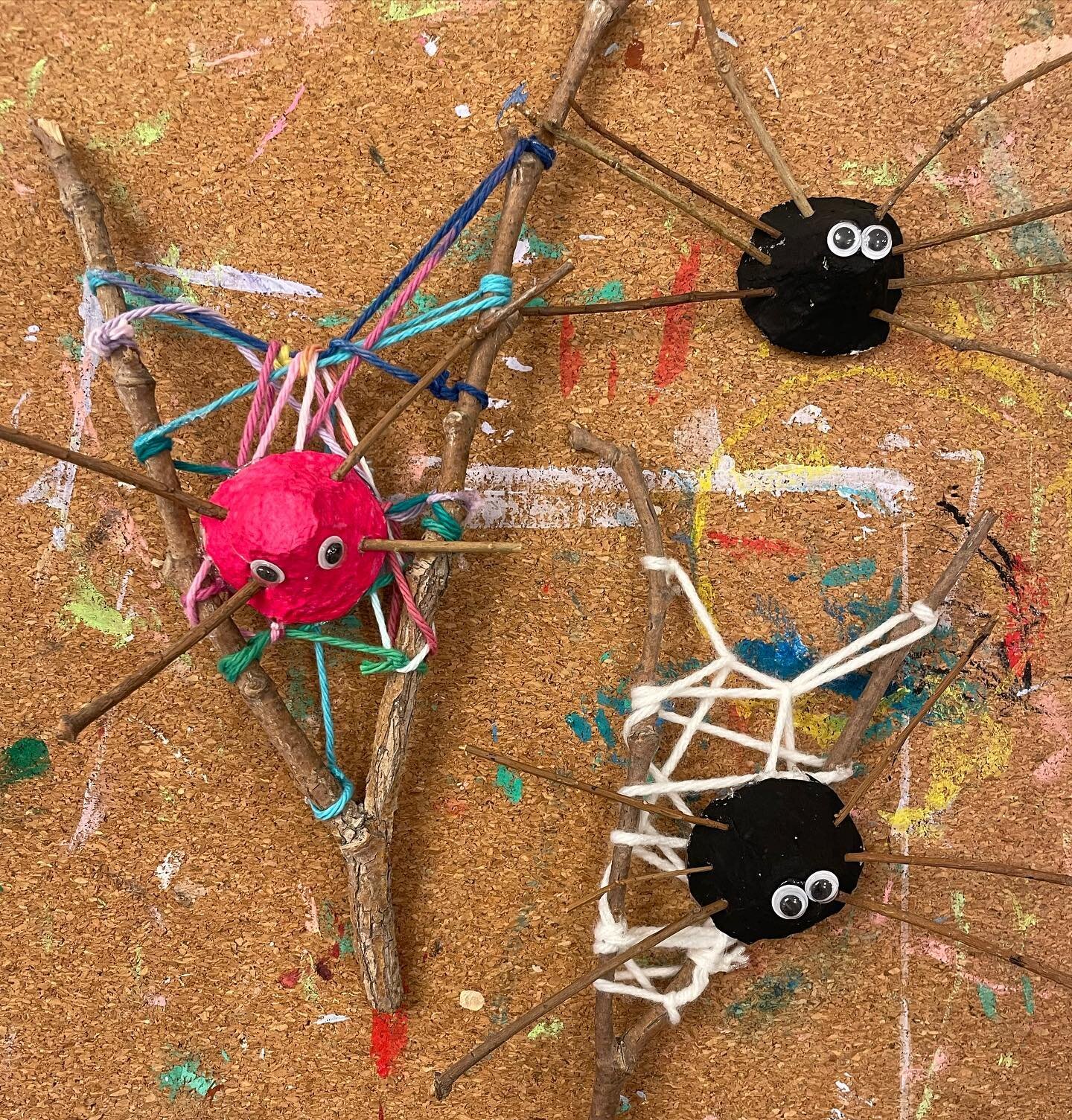 Spiders of all types and colors! 🌈🕷️

From todays Itsy Bitsy kids&rsquo; workshop