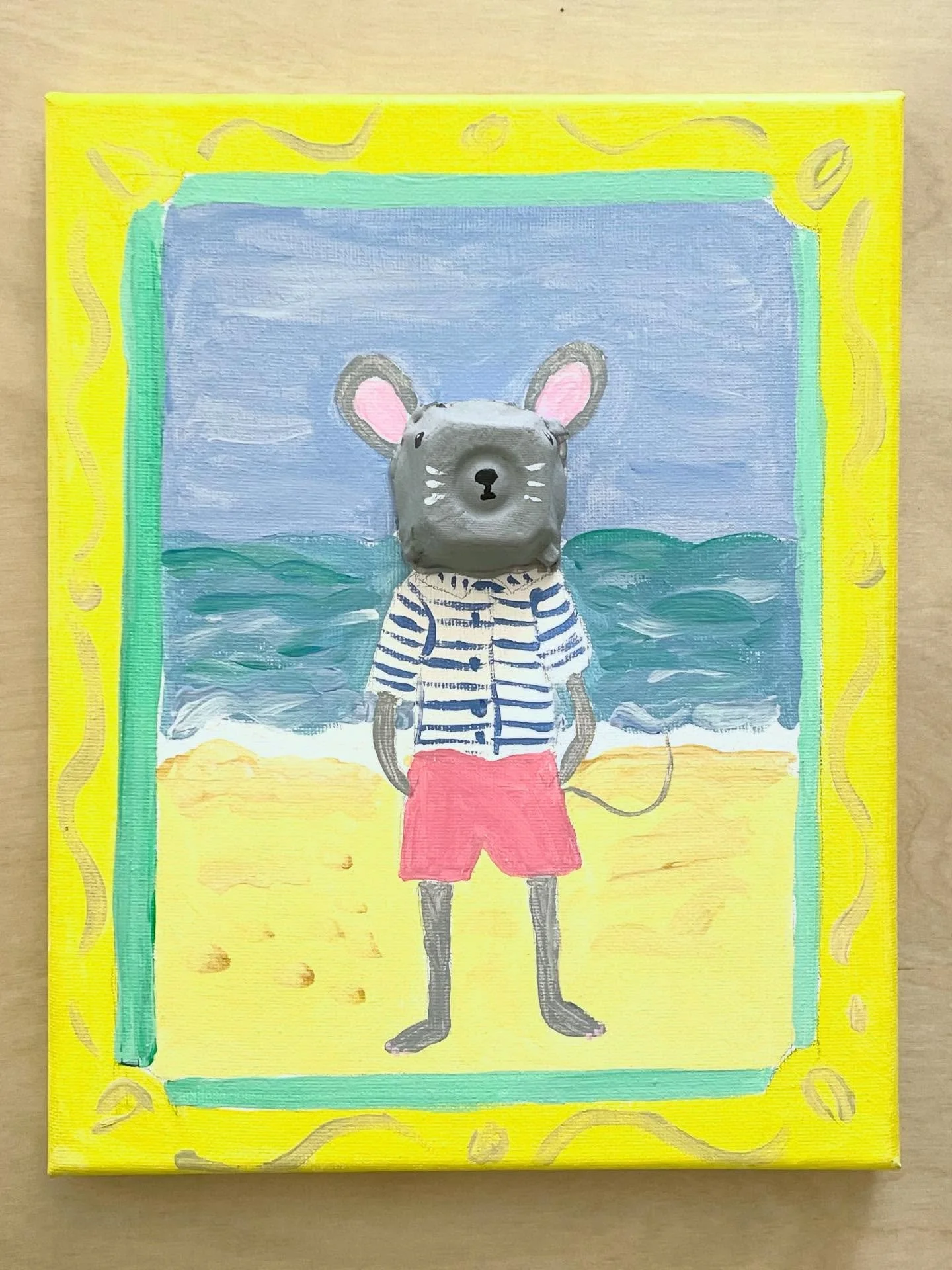 Happy 4th of July! 💙 
Hope you are enjoying the summer sunshine as much as our beach mouse!