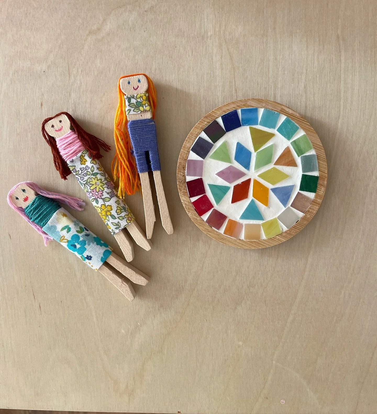 Happy Hispanic Heritage Month! 💖 

Our team loved helping this lovely group celebrate Hispanic culture by crafting Guatemalan worry dolls and Cuban street art-inspired mosaic coasters

Thank you @innovatemkg and @eastwestbank.us for choosing us once