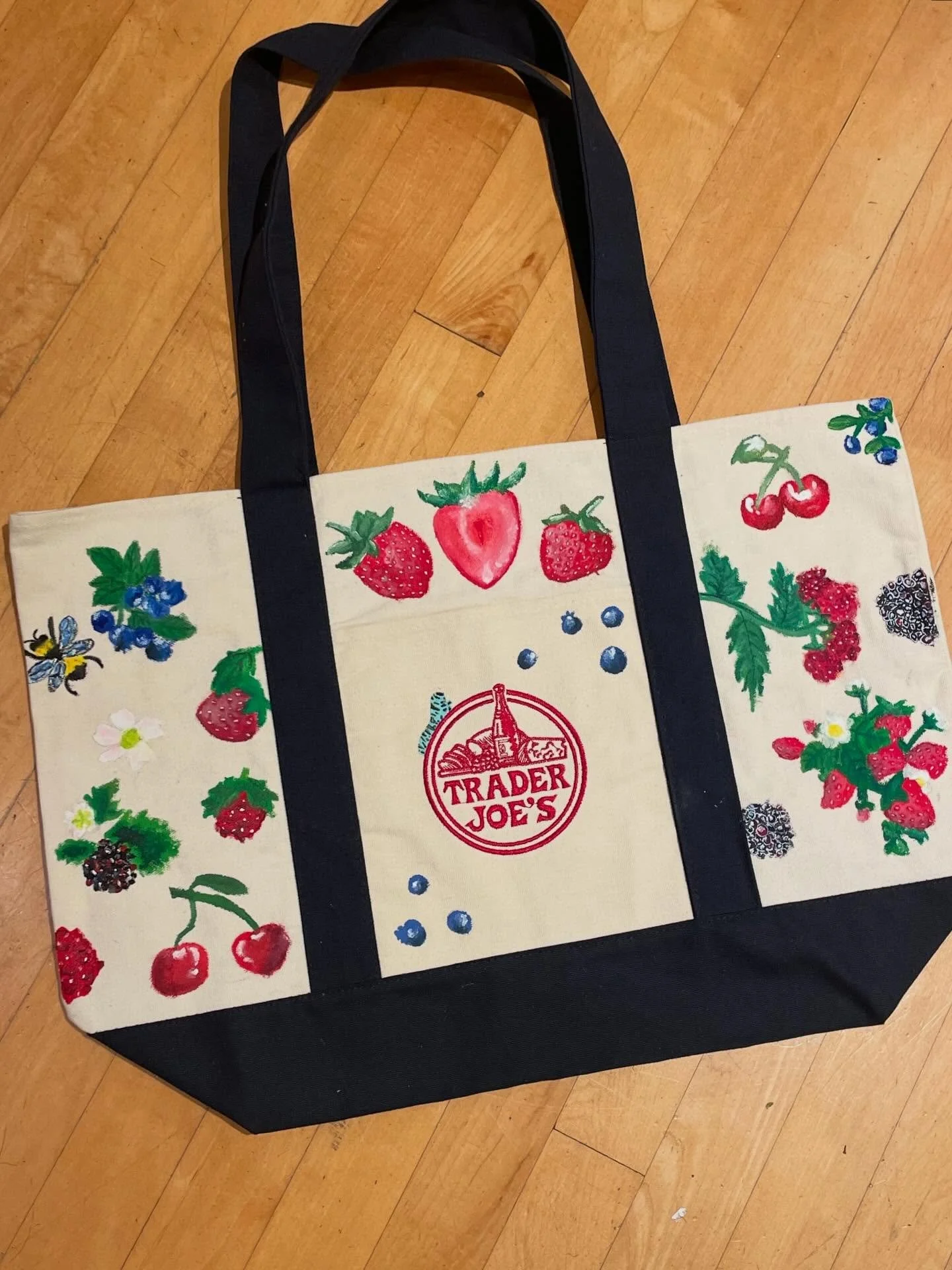 The cutest market totes! 🍓🫐🥕🫛

So very proud of our student&rsquo;s hard work!