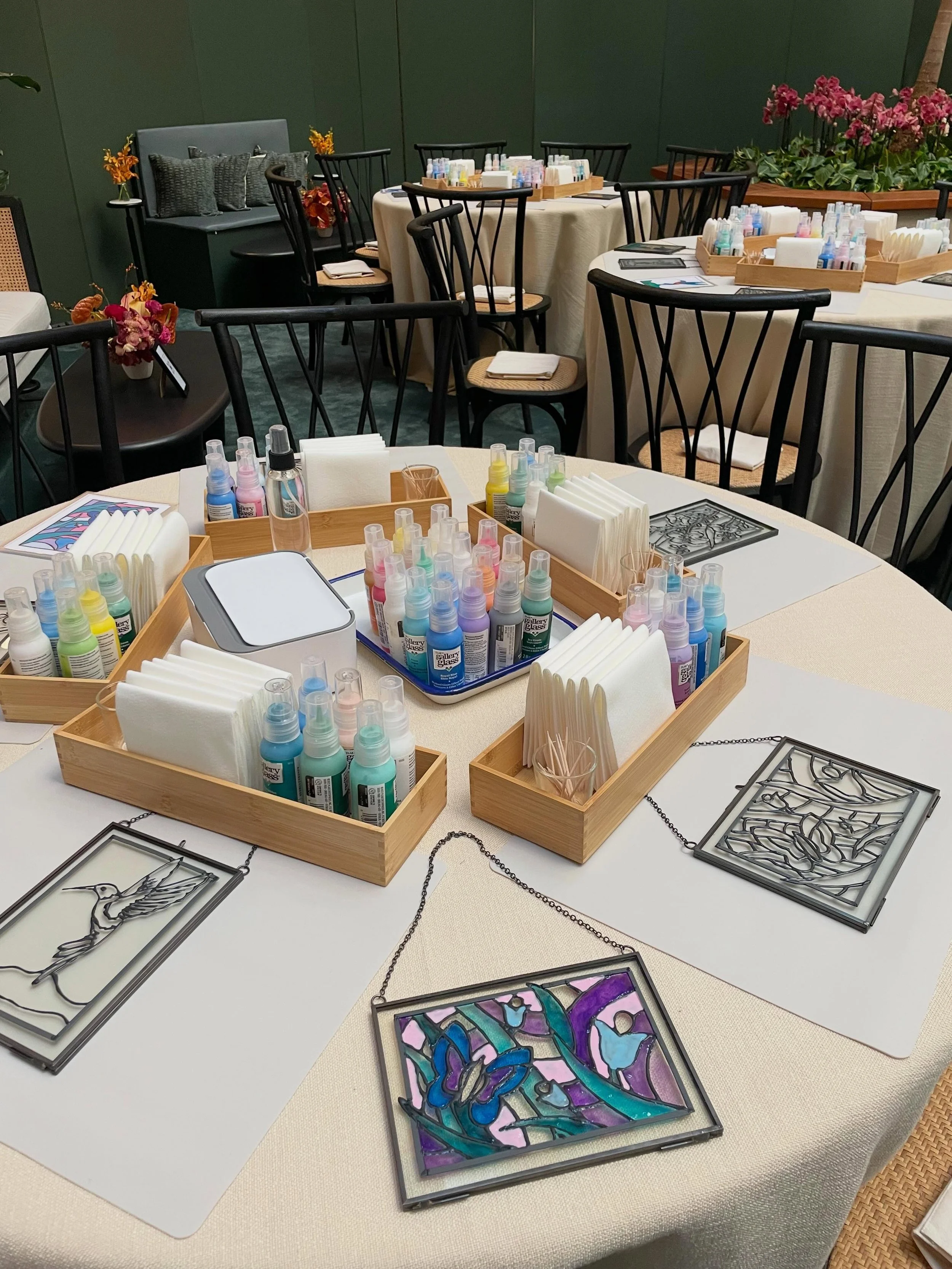 Throwback to this gorgeous faux stained glass corporate event! 🌼🎨

Looking to add some creative spark to your event? 
We are here for all your art and crafting  needs!