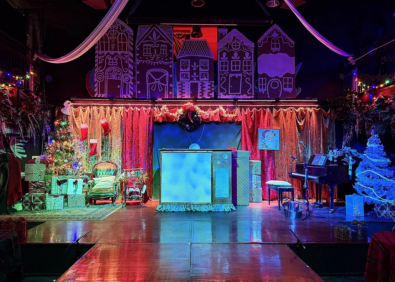 DIxie preshow Stage.jpg